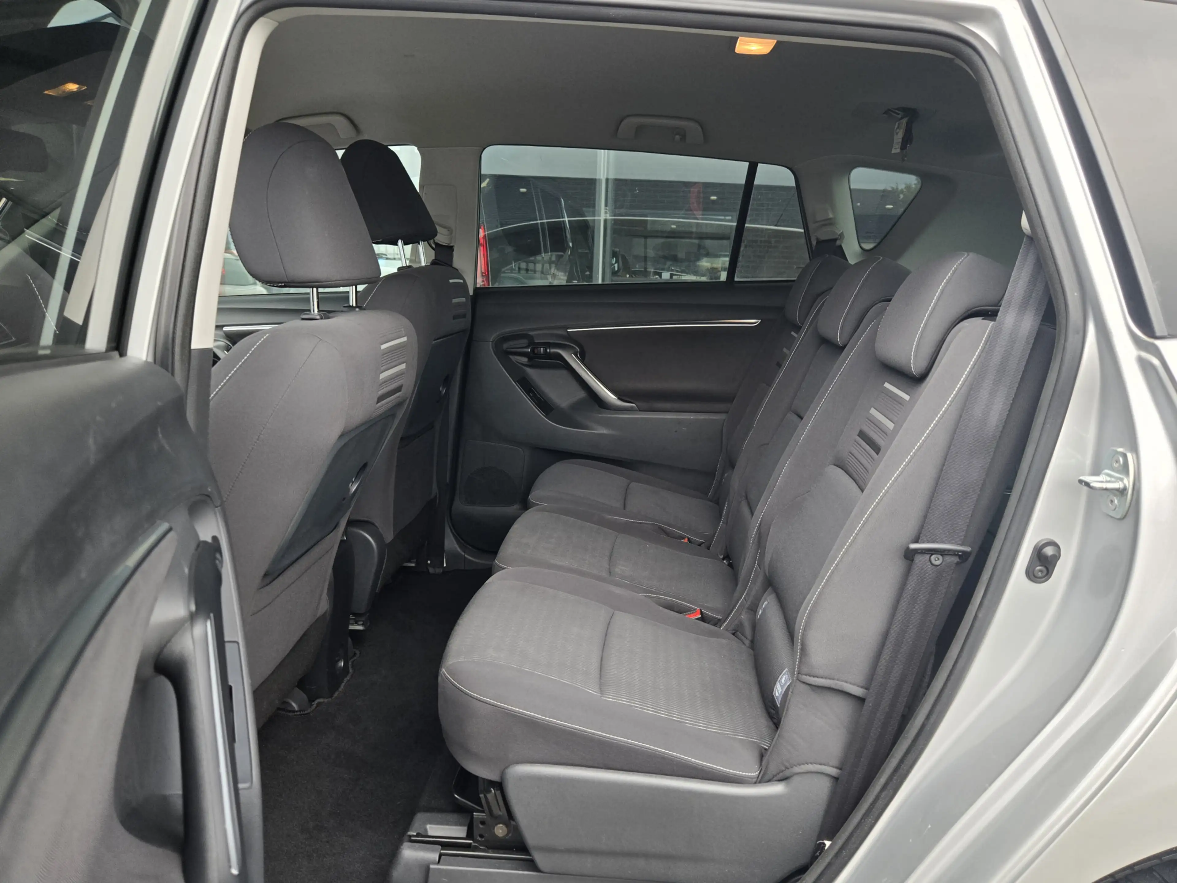 Toyota Verso 1.8 VVT-i 1Ste eigenaar | Airco | Navi | Camera | — photo 4