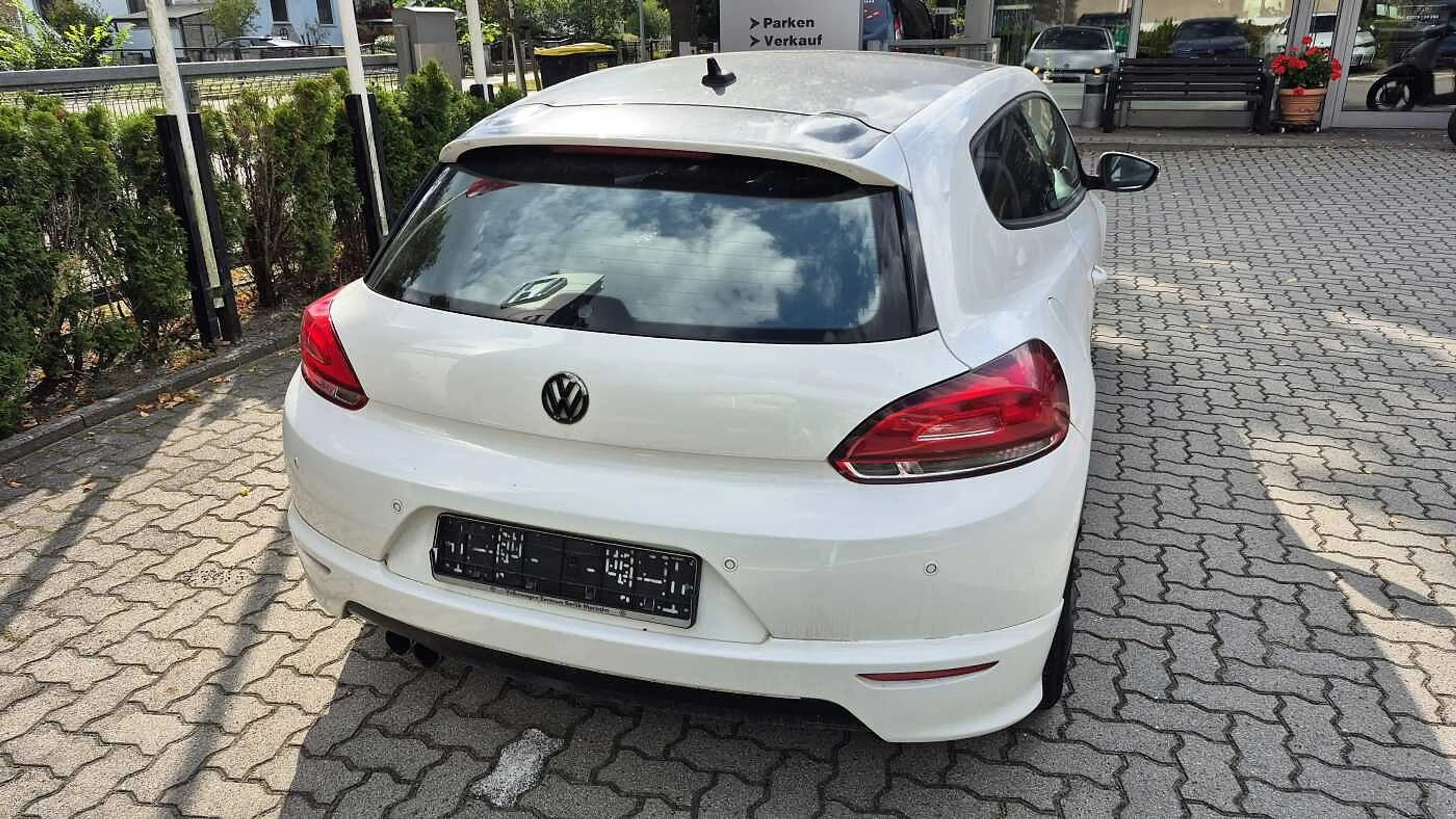 Volkswagen Scirocco 2.0 TSI — photo 3