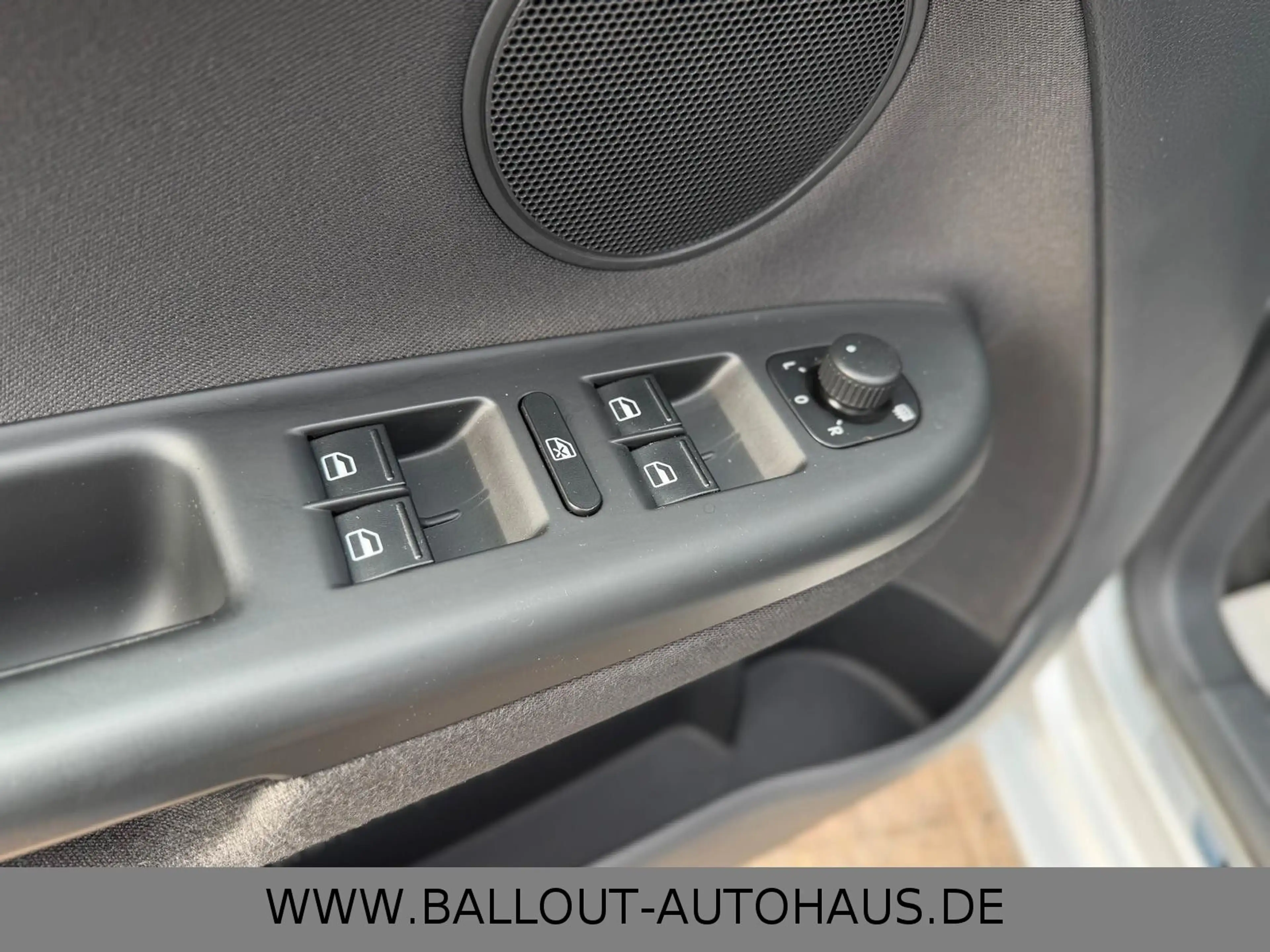 Volkswagen Golf Plus VI Trendline*2.HAND*KLIMA*AHK*SHZ*PDC* — photo 10