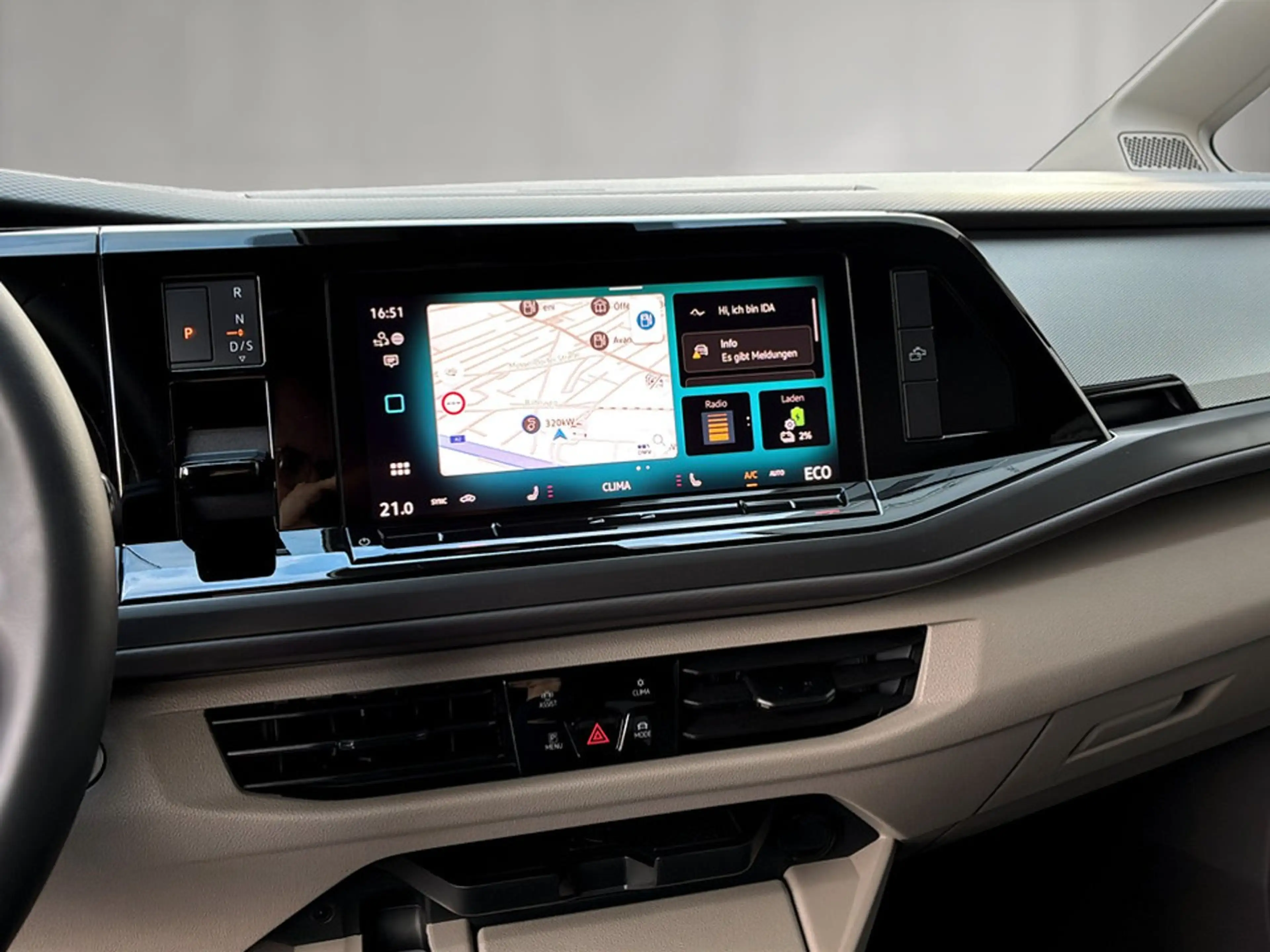 Volkswagen T7 California VW T7 California Coast eHybrid 180 kW 4M — photo 9