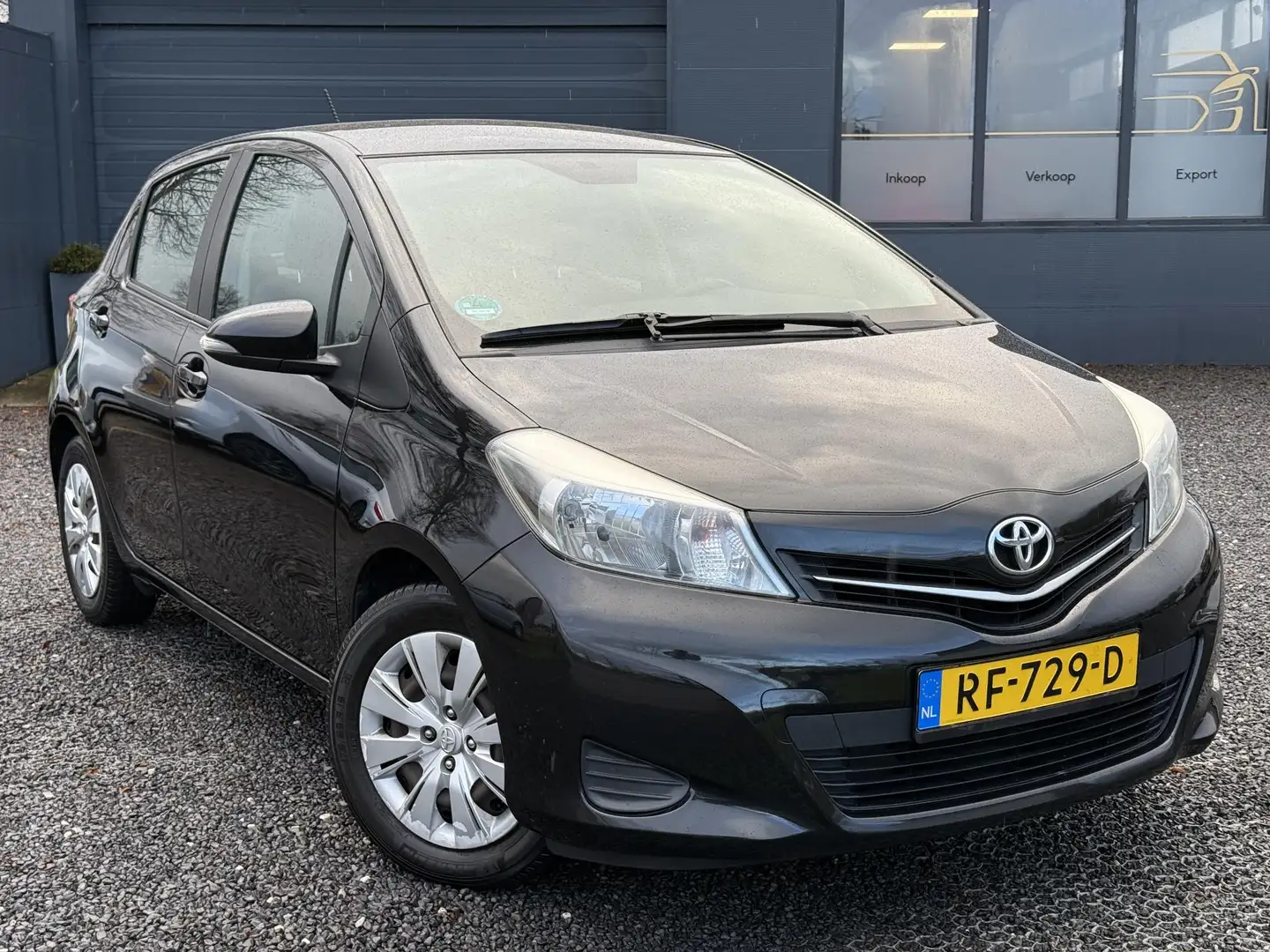 Toyota Yaris 1.3 VVT-i Aspiration 1e Eigenaar,Navi,Camera,100pk Noir - 2