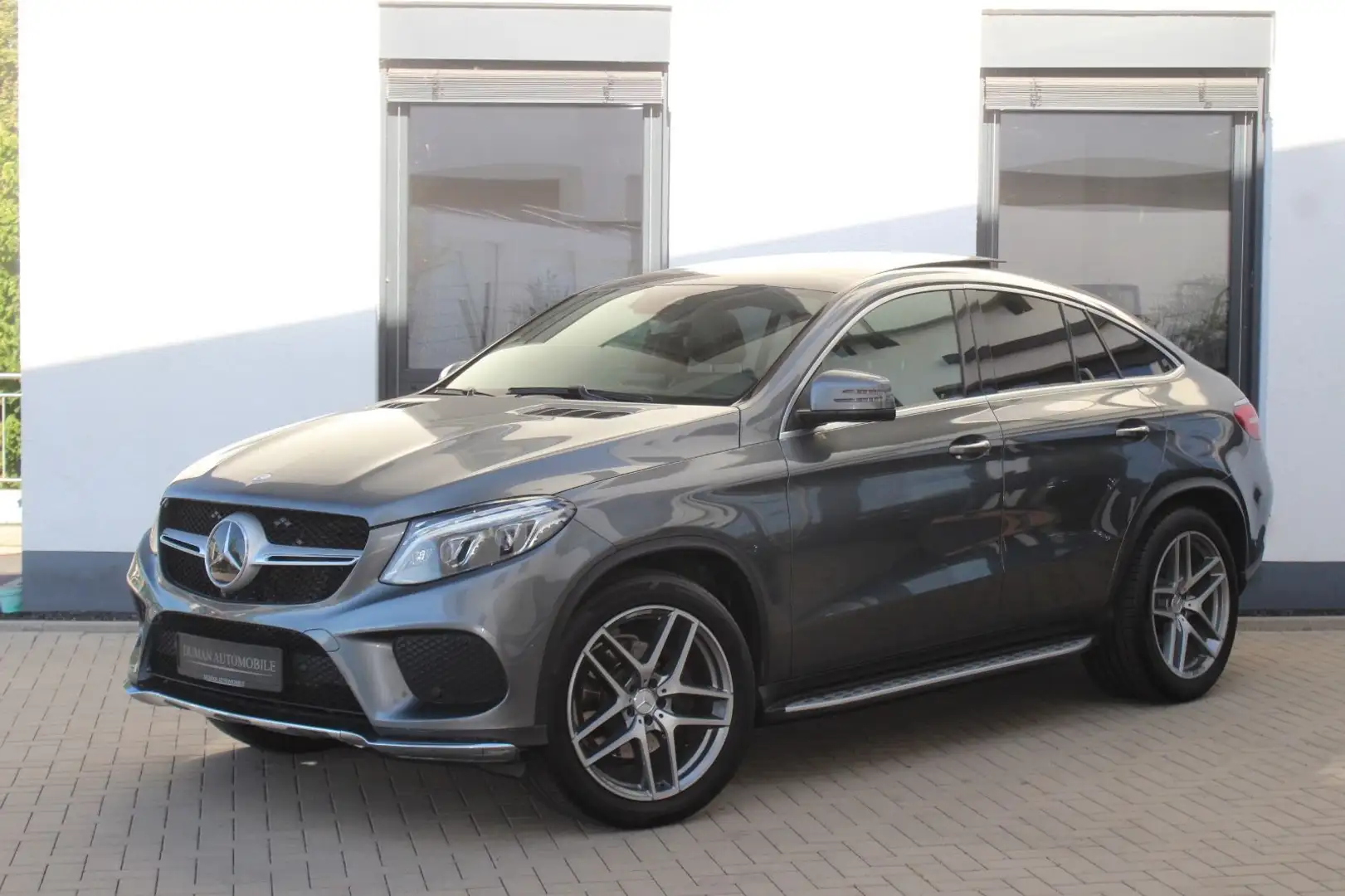 Mercedes-Benz GLE 350 d 4M Coupe **AMG-PAKET PANO 360° 21 ZOLL Gris - 1