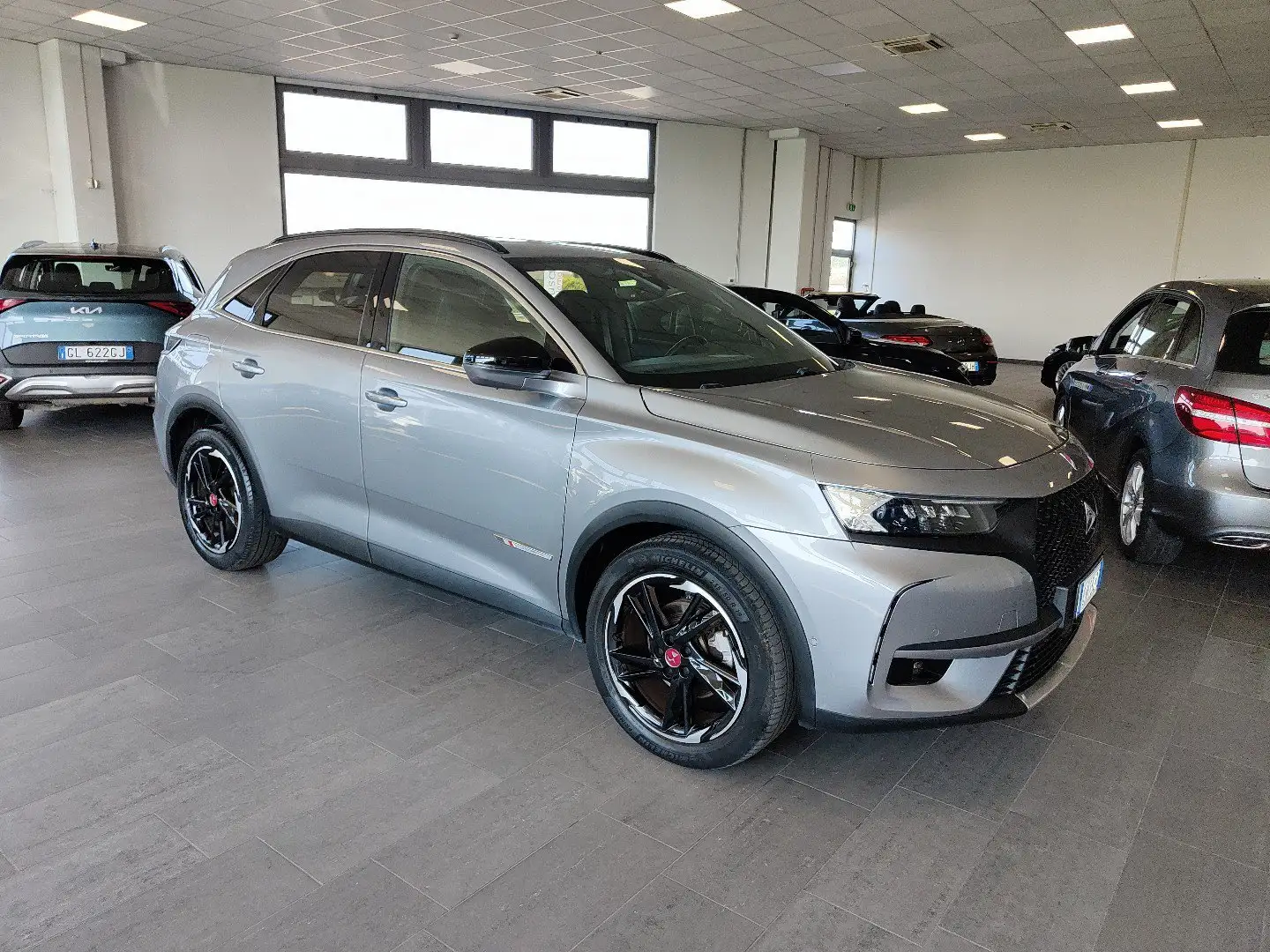 DS Automobiles DS 7 Crossback BlueHDi 130cv Auto Performace Line Fari Led 19” Grau - 2