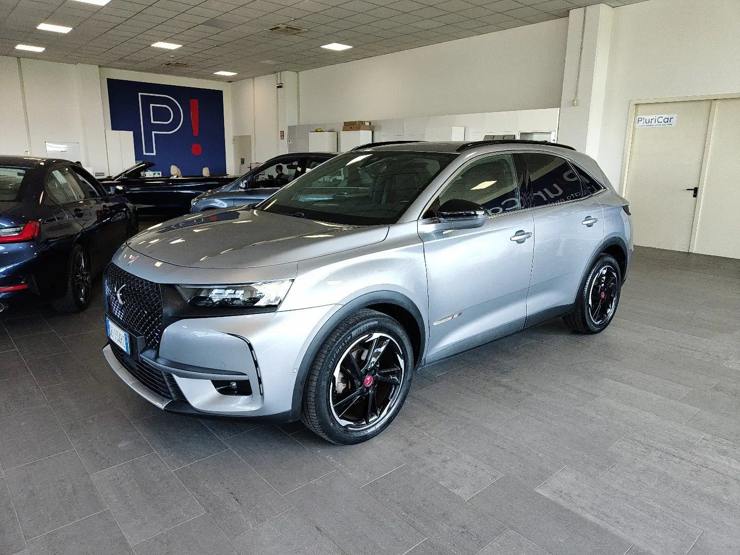 DS Automobiles DS 7 Crossback BlueHDi 130cv Auto Performace Line Fari Led 19” Grau - 1