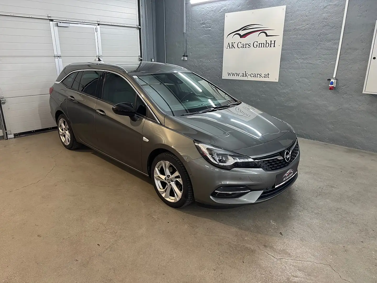 Opel Astra ST 1,2 Turbo Direct Inj. Business Elegance*V-Ta... Grau - 2