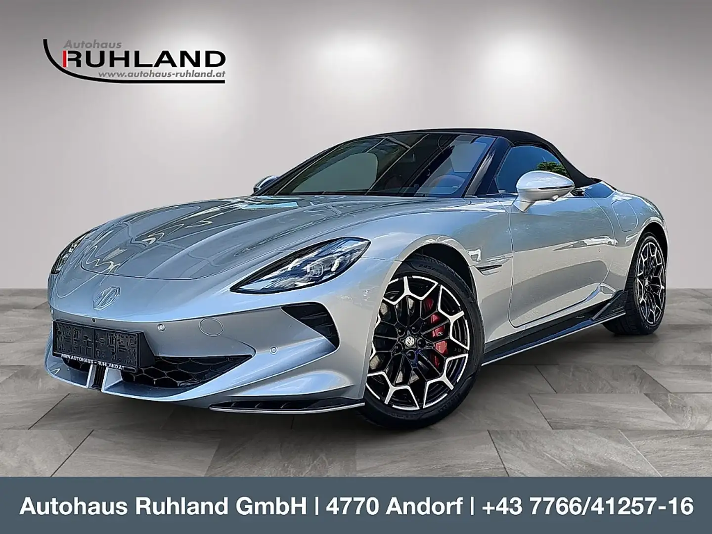 MG Cyberster 77kWh Trophy Stoff Rot/Schwarz + Schwarzes Dach Silber - 1