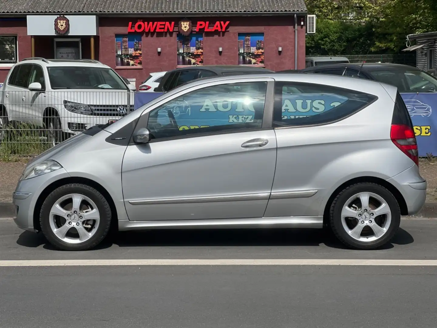 Mercedes-Benz A 170 *SHZ*S-HEFT*PANO*TEMPOMAT*wenig KM* Plateado - 2