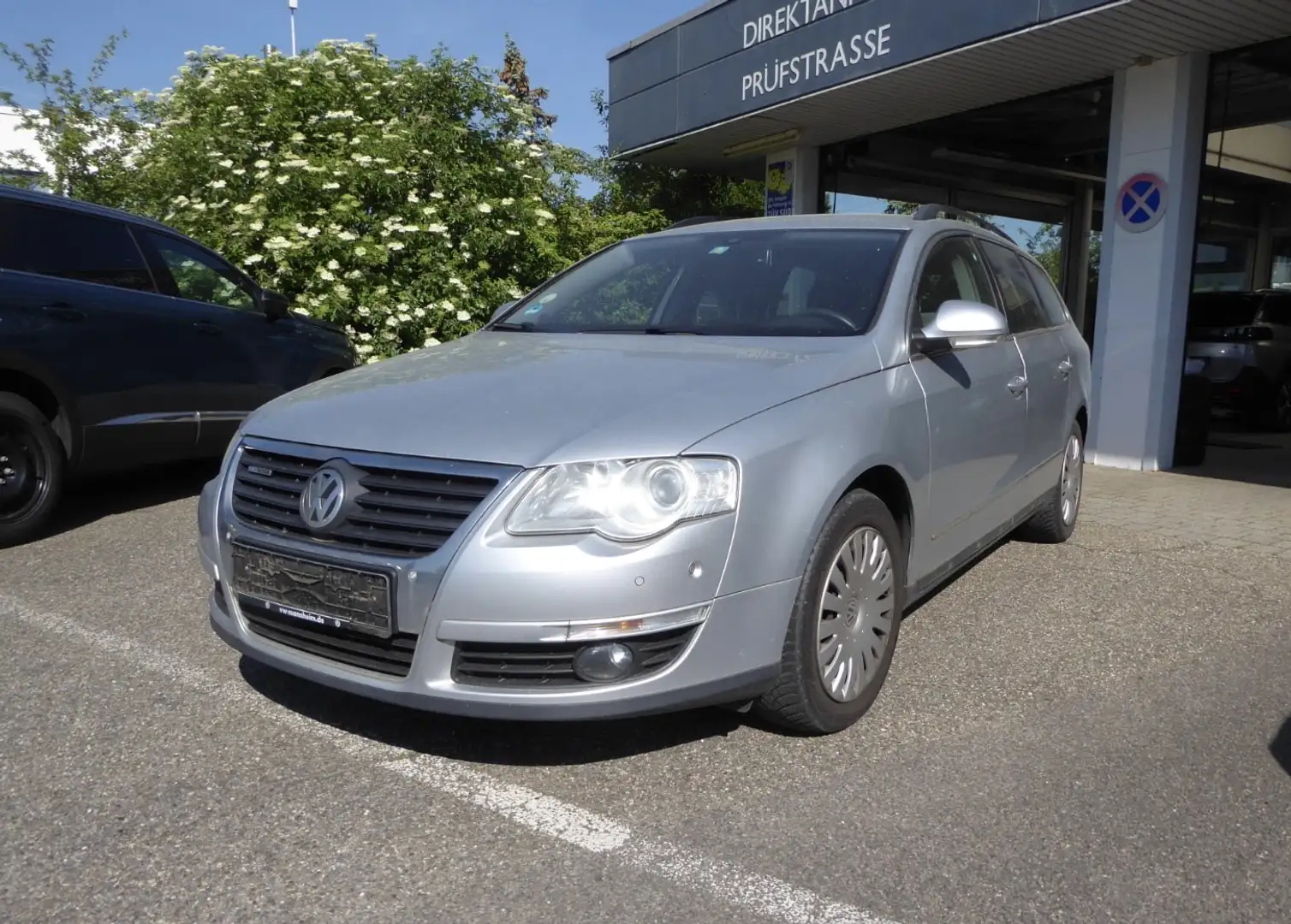 Volkswagen Passat Variant 2.0 TDI BlueMotion Technology DPF Comfortline AHK Grigio - 1