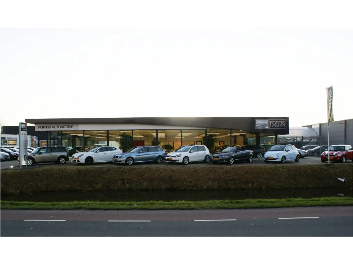 Renault Grand Scenic 1.2 TCe Bose NL AUTO | NAVI | ECC | Schwarz - 2