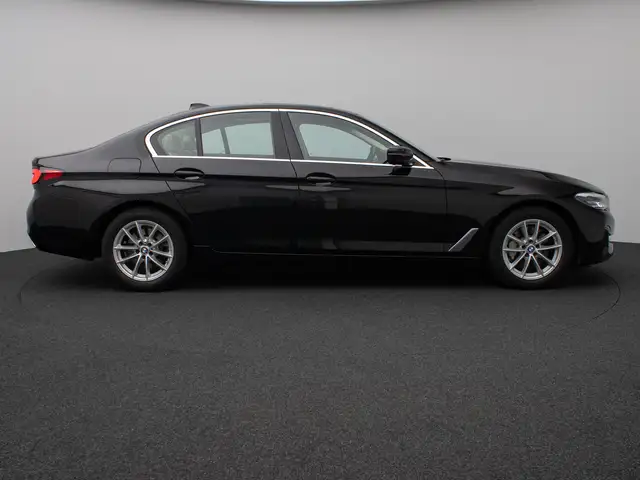BMW 5 Series view 5