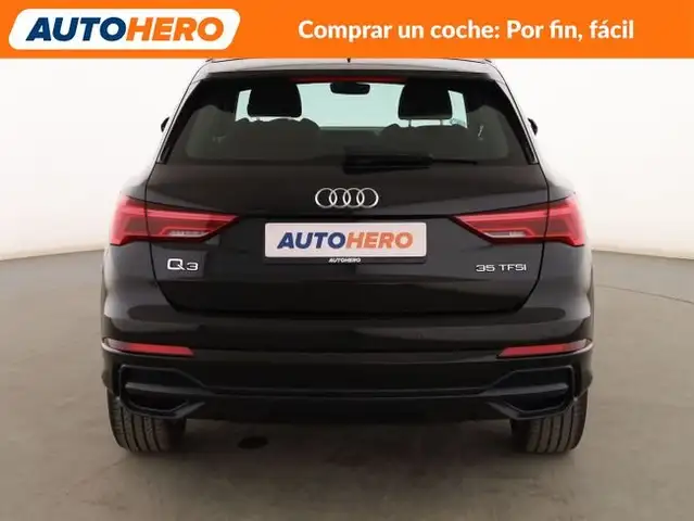 Audi Q3 view 5
