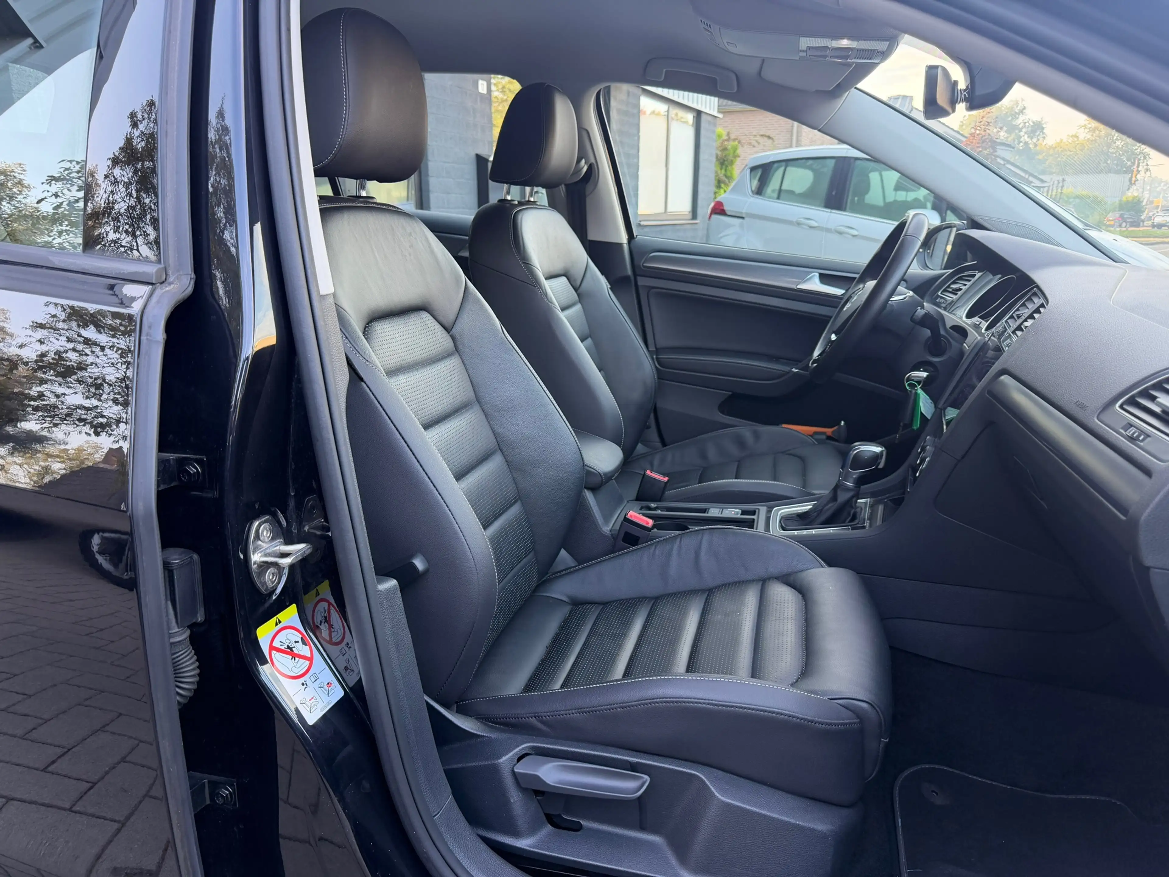 Volkswagen e-Golf E-Golf | SOH 89% | CARPLAY | STOELVERW | NAP.ORIG. — photo 12