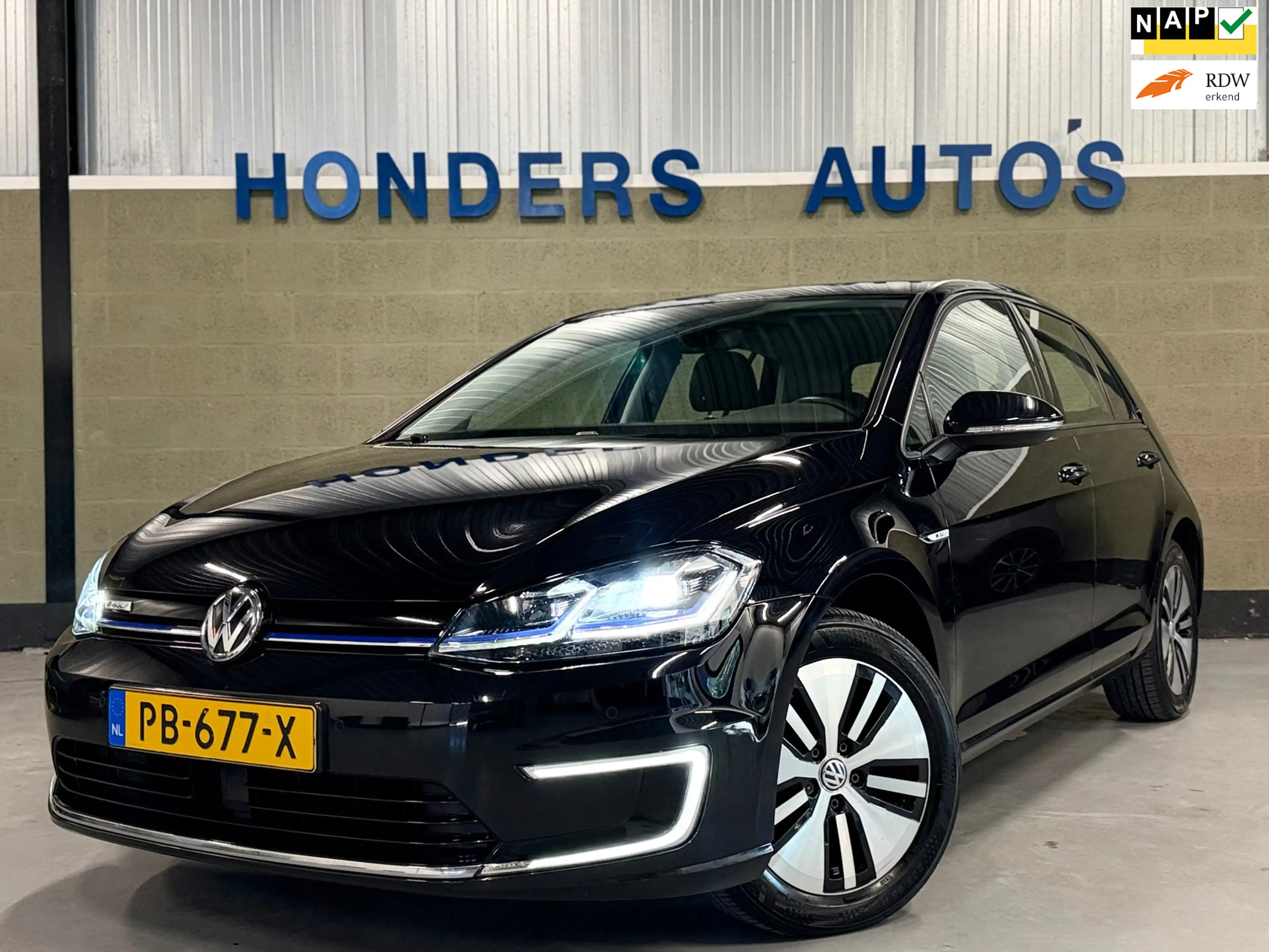 Volkswagen e-Golf E-Golf | SOH 89% | CARPLAY | STOELVERW | NAP.ORIG.