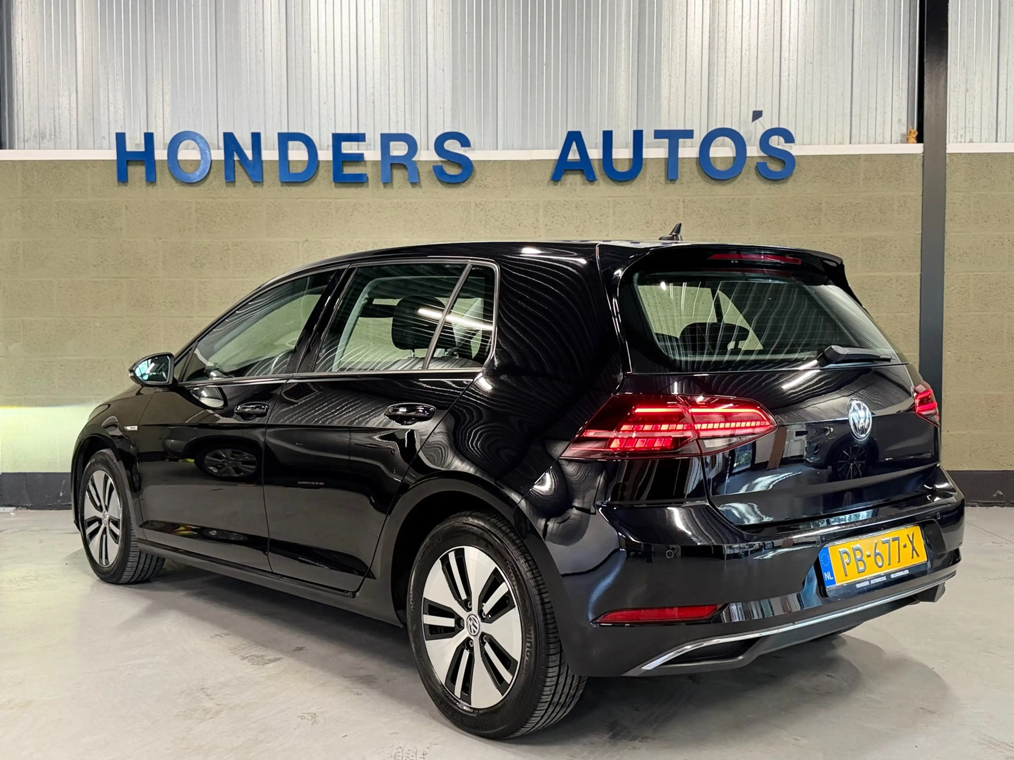 Volkswagen e-Golf E-Golf | SOH 89% | CARPLAY | STOELVERW | NAP.ORIG. — photo 37