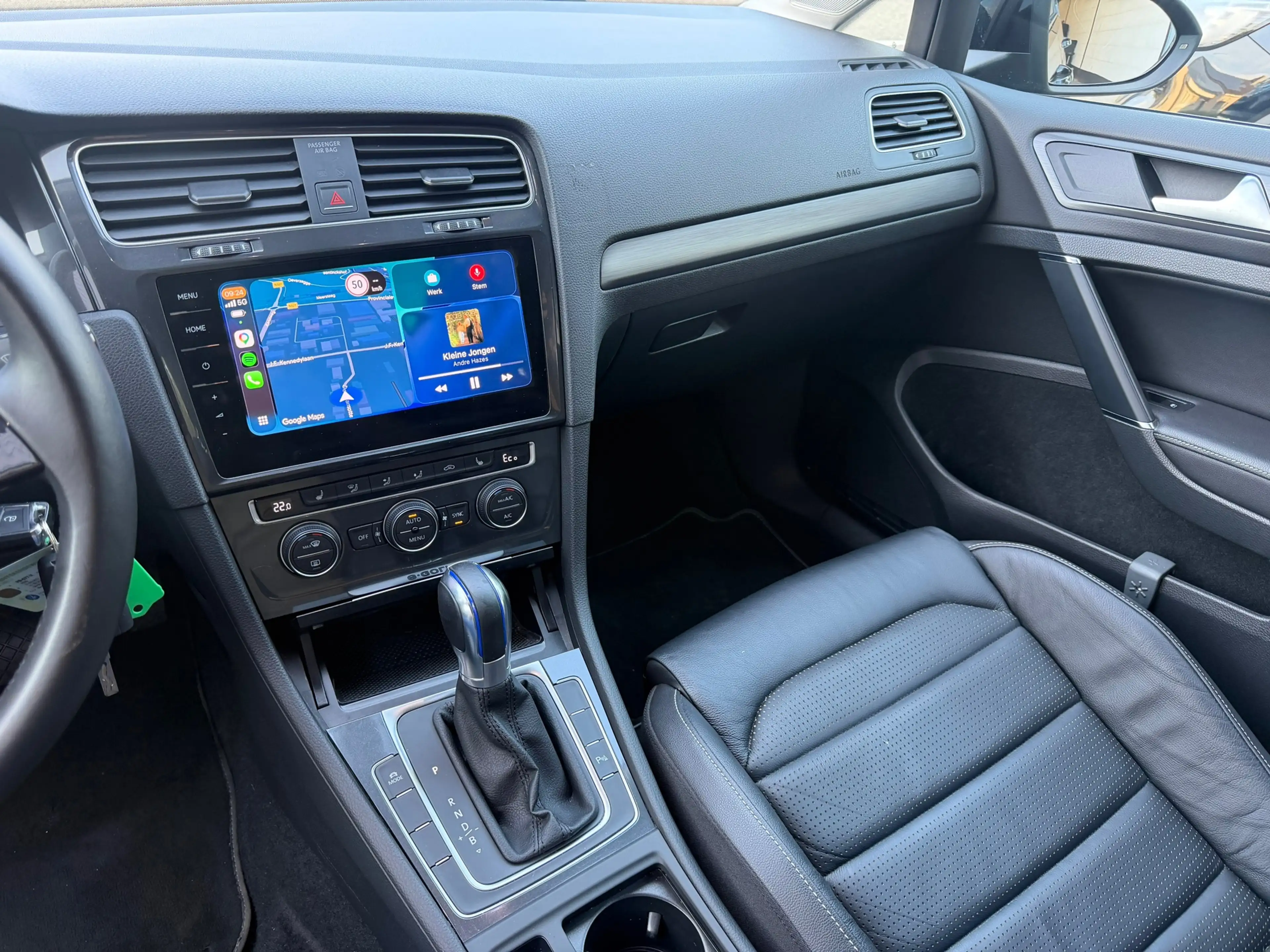 Volkswagen e-Golf E-Golf | SOH 89% | CARPLAY | STOELVERW | NAP.ORIG. — photo 9