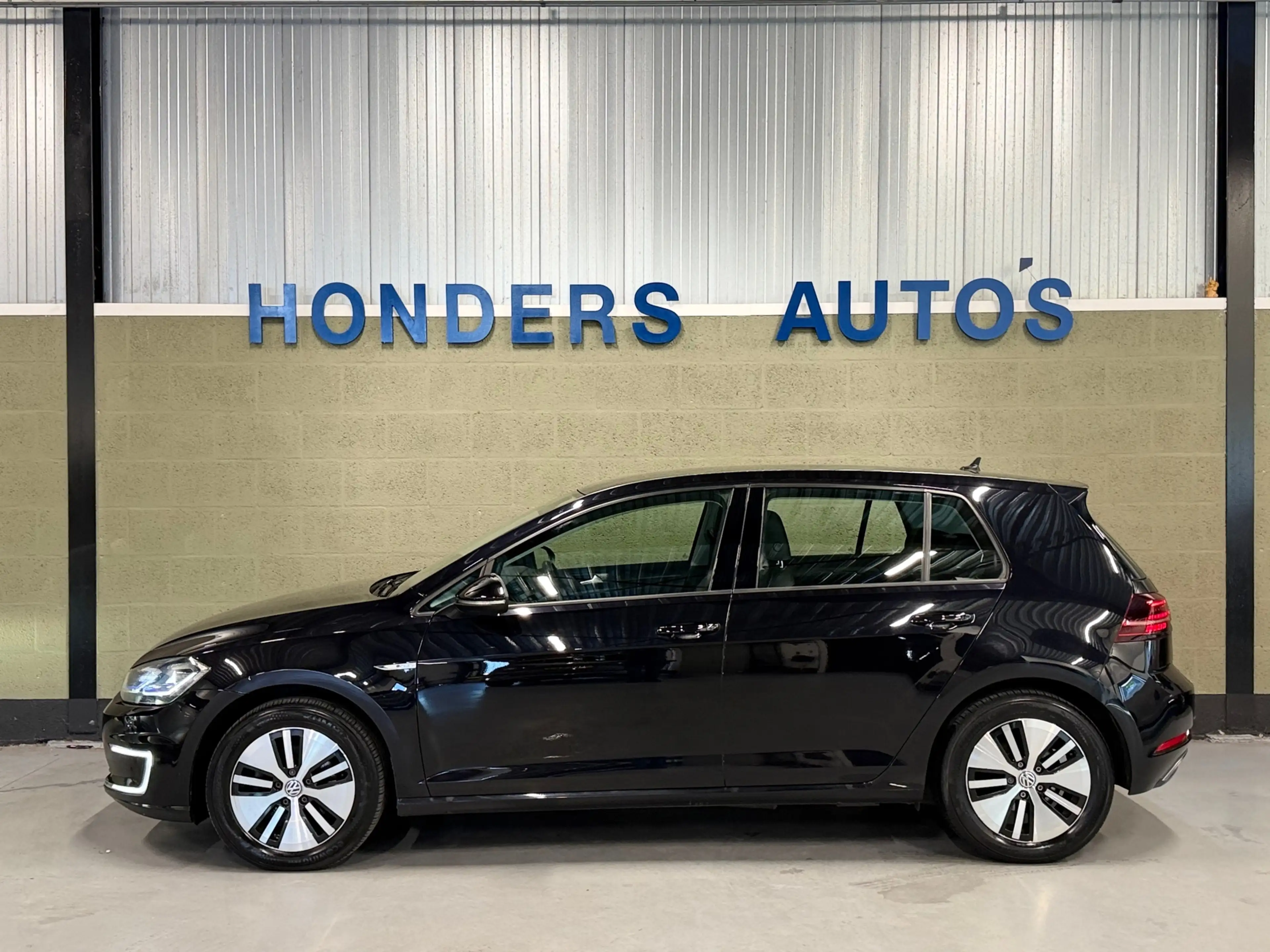 Volkswagen e-Golf E-Golf | SOH 89% | CARPLAY | STOELVERW | NAP.ORIG. — photo 2