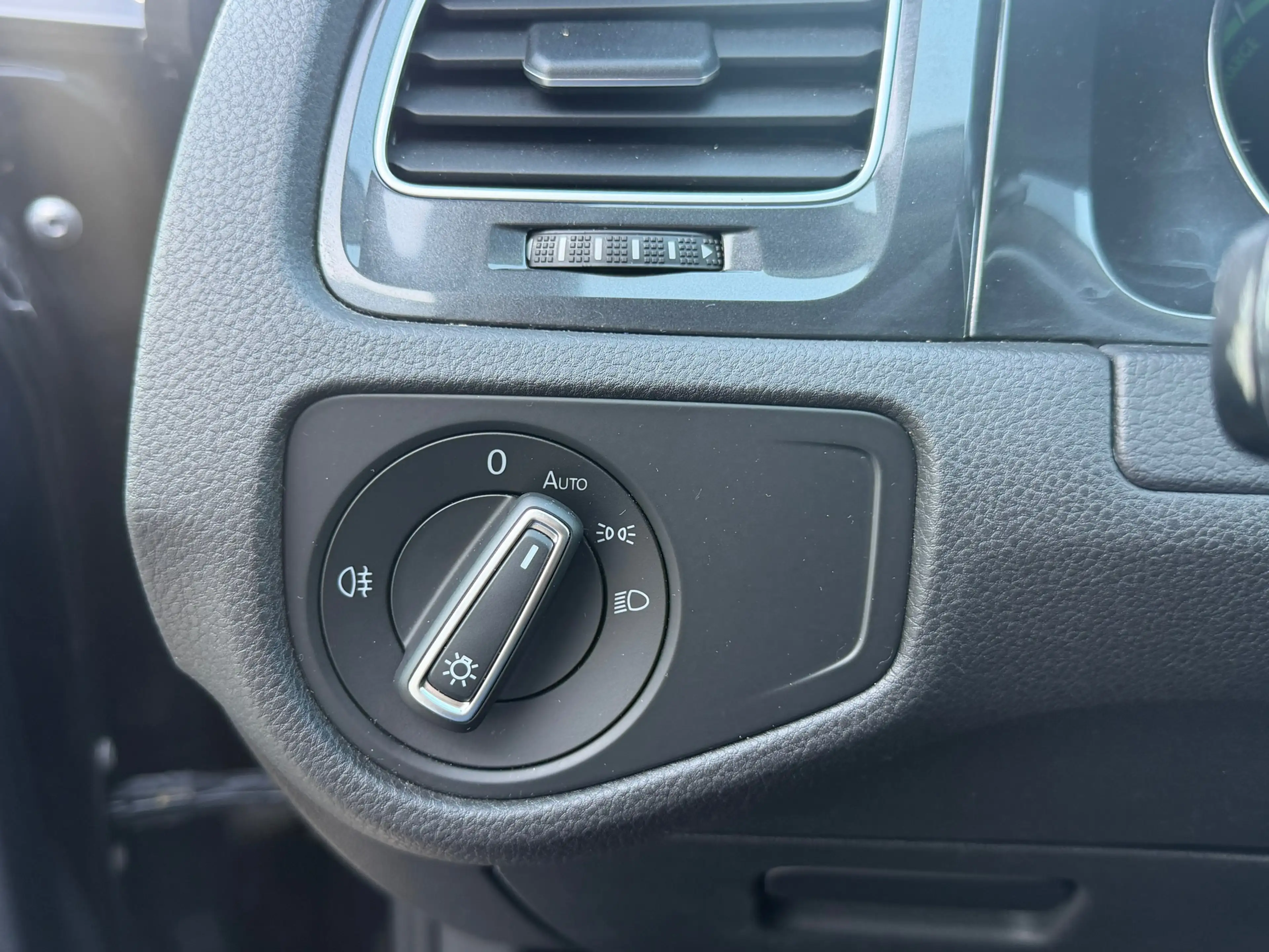 Volkswagen e-Golf E-Golf | SOH 89% | CARPLAY | STOELVERW | NAP.ORIG. — photo 30