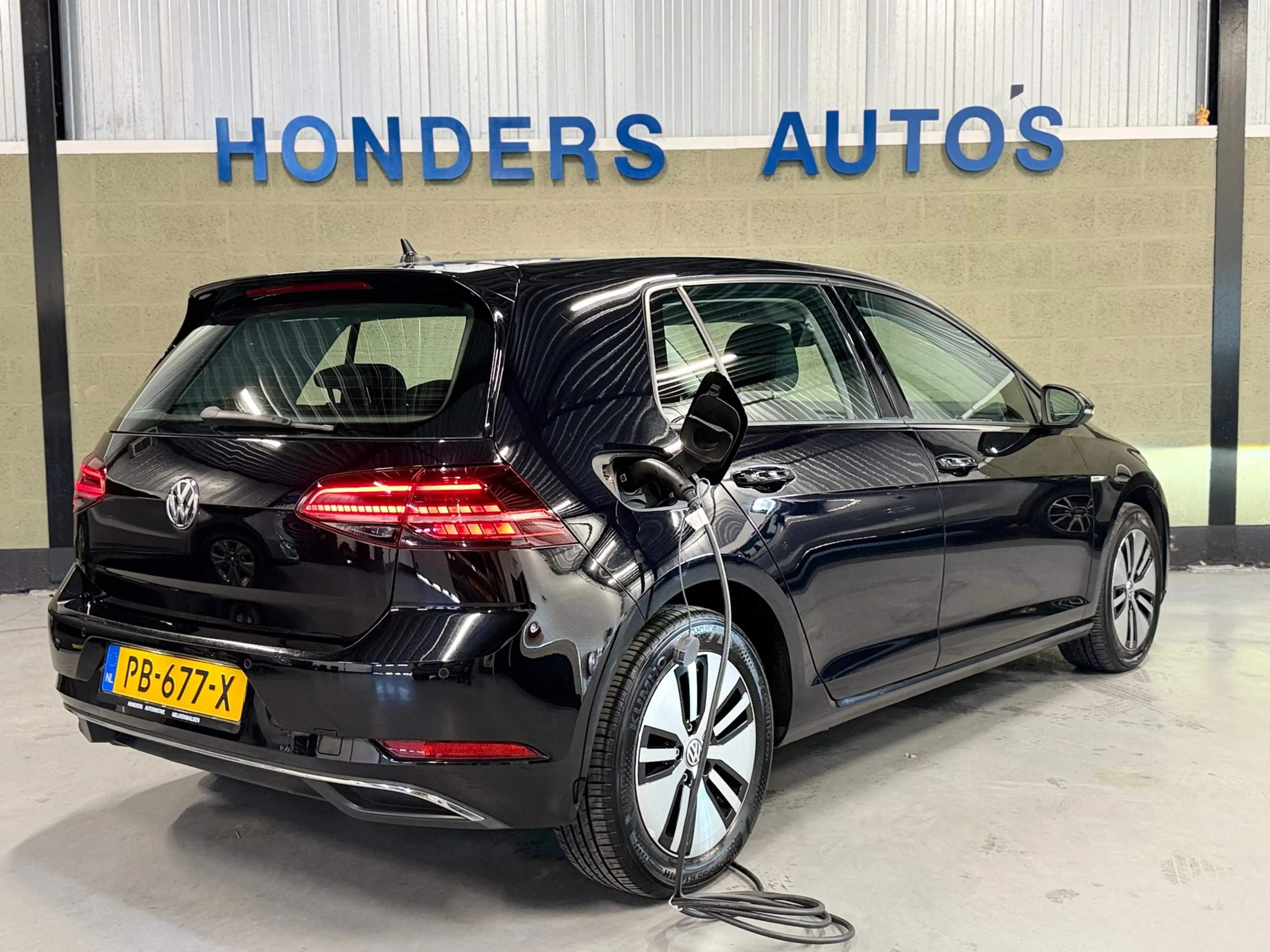 Volkswagen e-Golf E-Golf | SOH 89% | CARPLAY | STOELVERW | NAP.ORIG. — photo 3