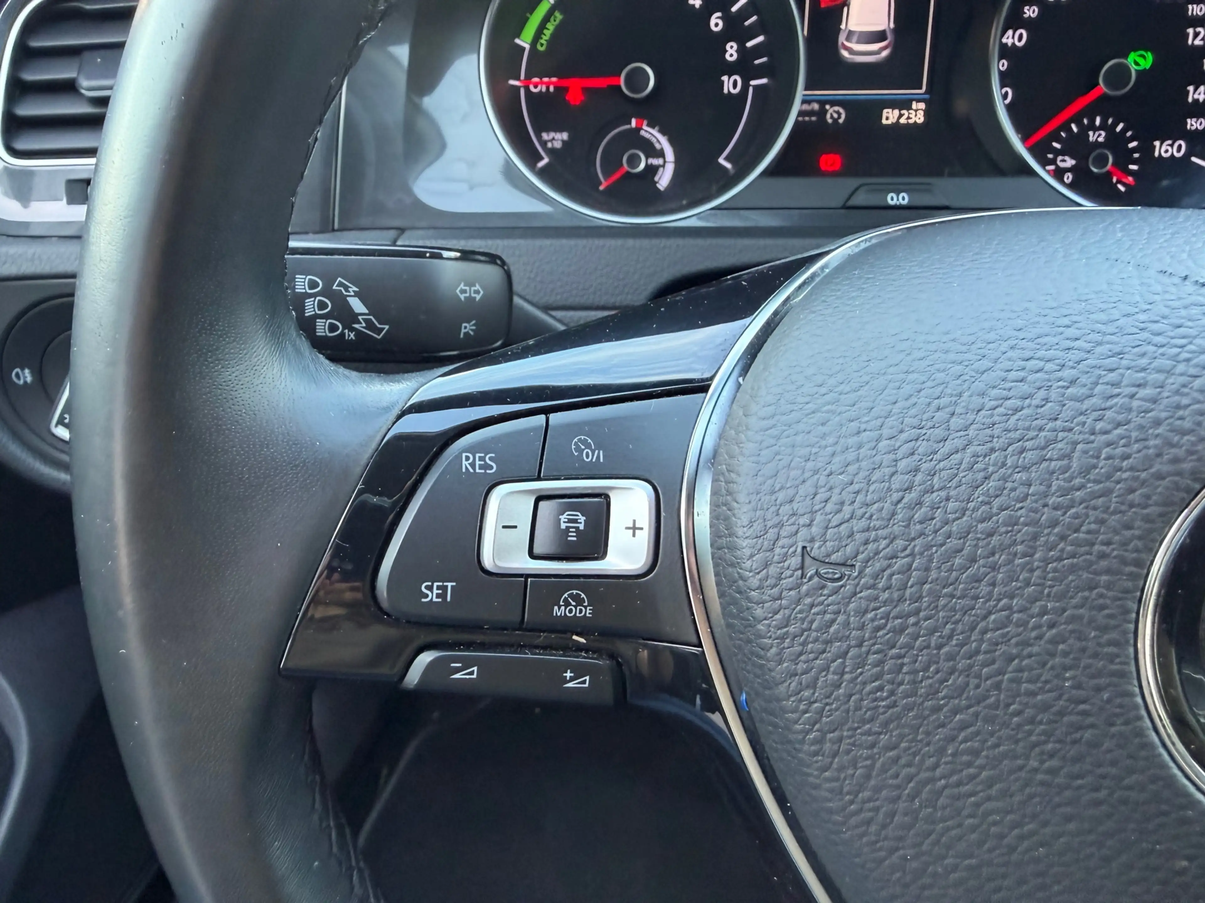 Volkswagen e-Golf E-Golf | SOH 89% | CARPLAY | STOELVERW | NAP.ORIG. — photo 23