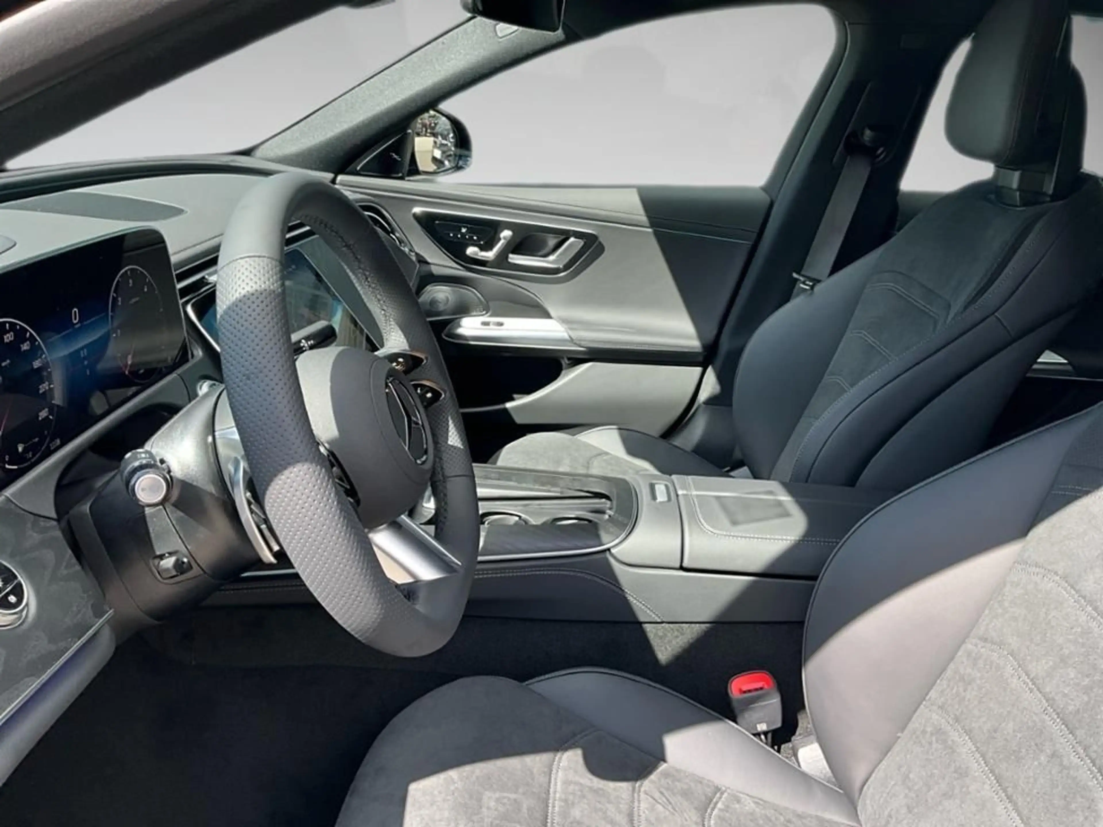 Mercedes-Benz E 450 d 4M T AMG 360 ACC AHK AUT DynLicht HUD LM — photo 12