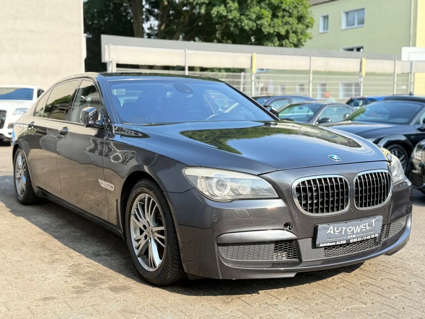BMW 760 Li V12 M Paket VOLL *2-HAND*MASSAGE*360*SOFT* Grey - 2