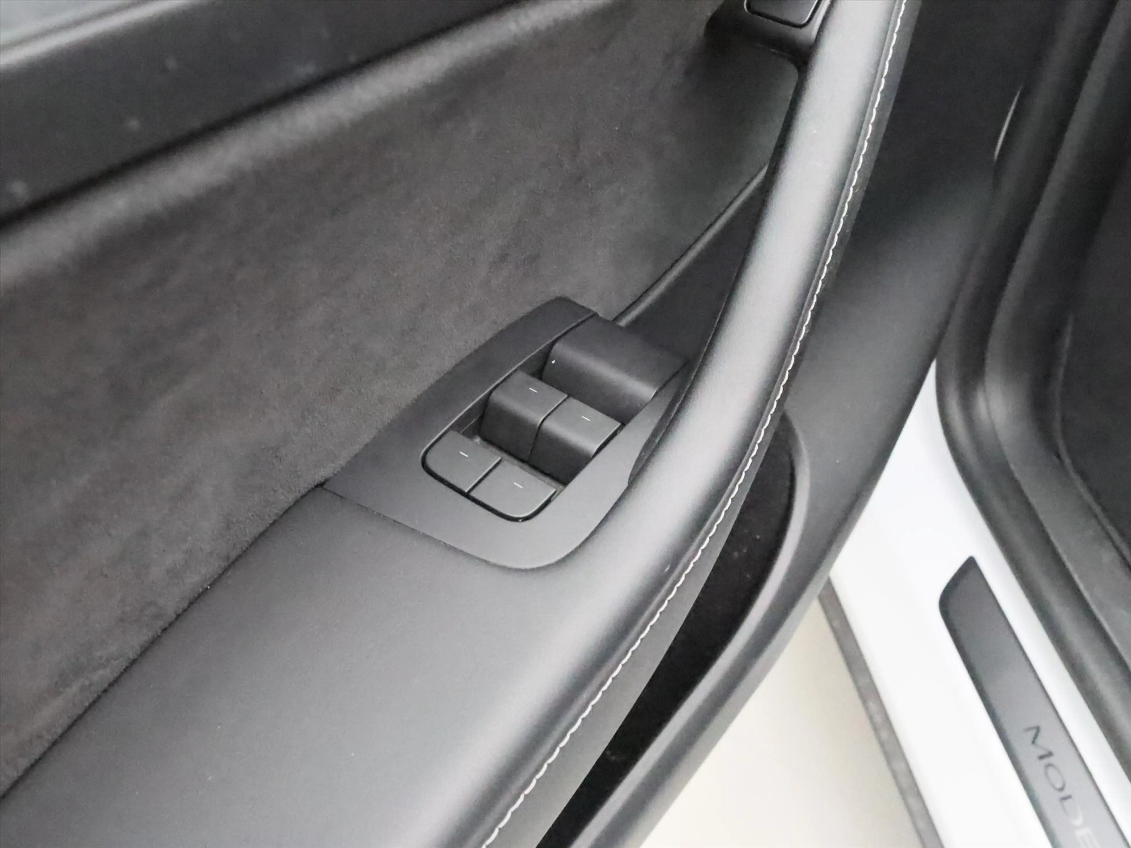 Tesla Model Y Standard RWD Plus 94.2% SoH [ AMD RYZEN+AUTOPILOT+ — photo 21