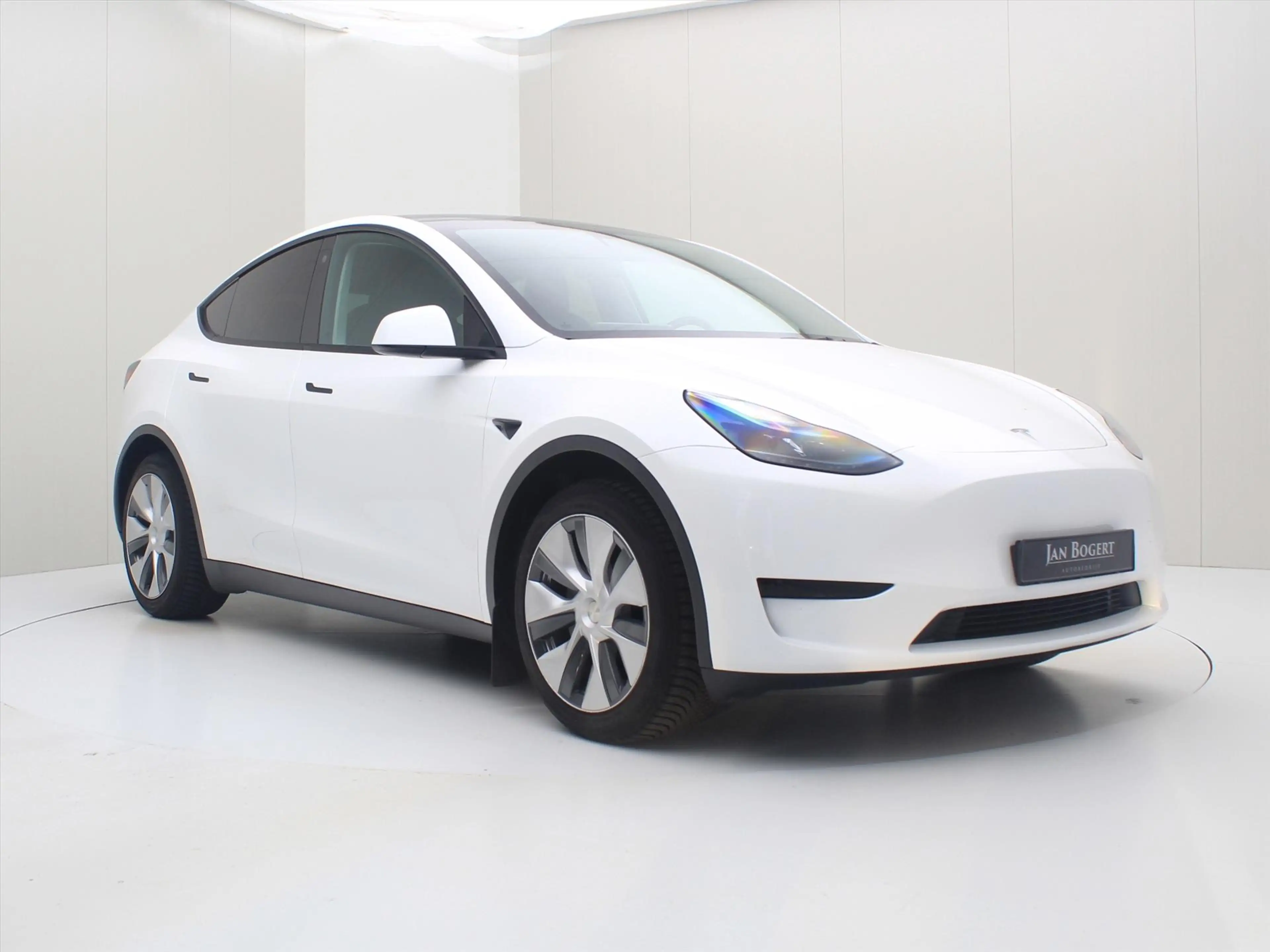 Tesla Model Y Standard RWD Plus 94.2% SoH [ AMD RYZEN+AUTOPILOT+ — photo 5