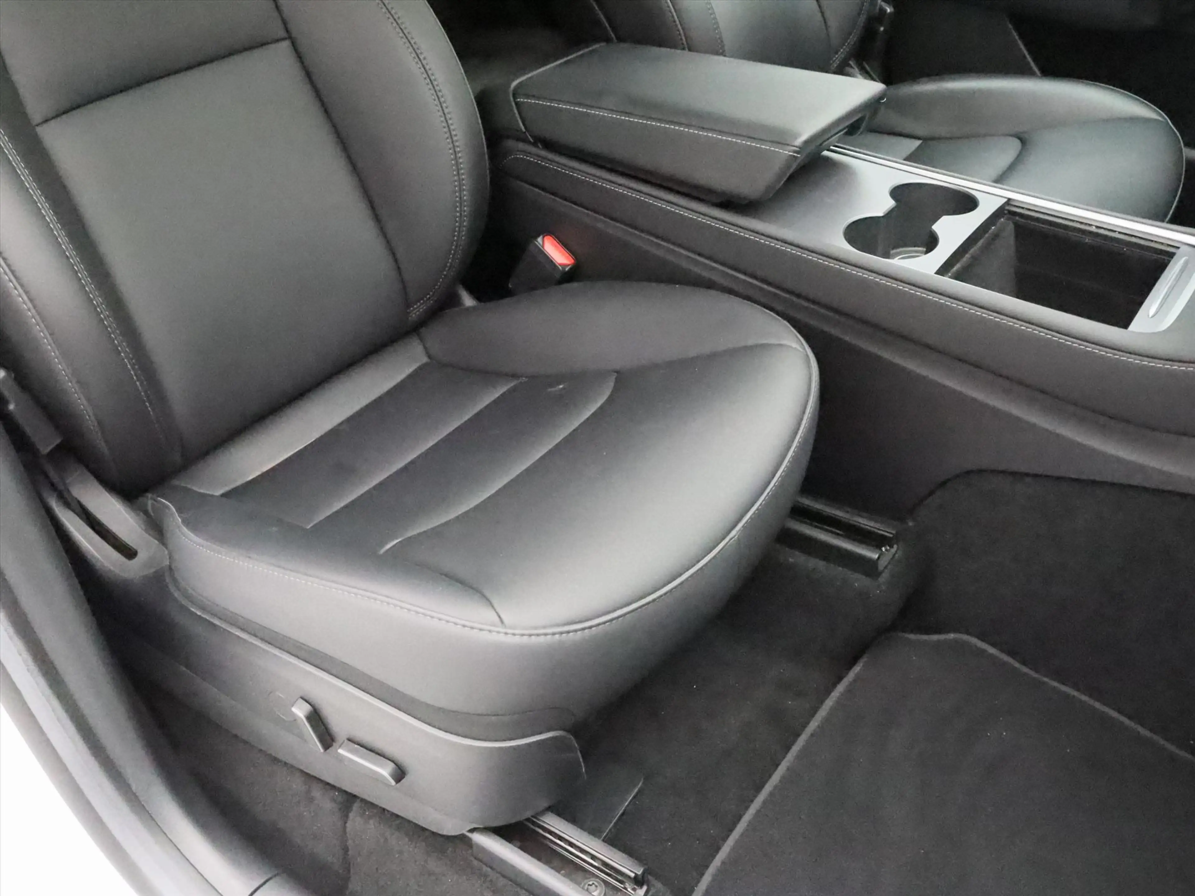 Tesla Model Y Standard RWD Plus 94.2% SoH [ AMD RYZEN+AUTOPILOT+ — photo 18