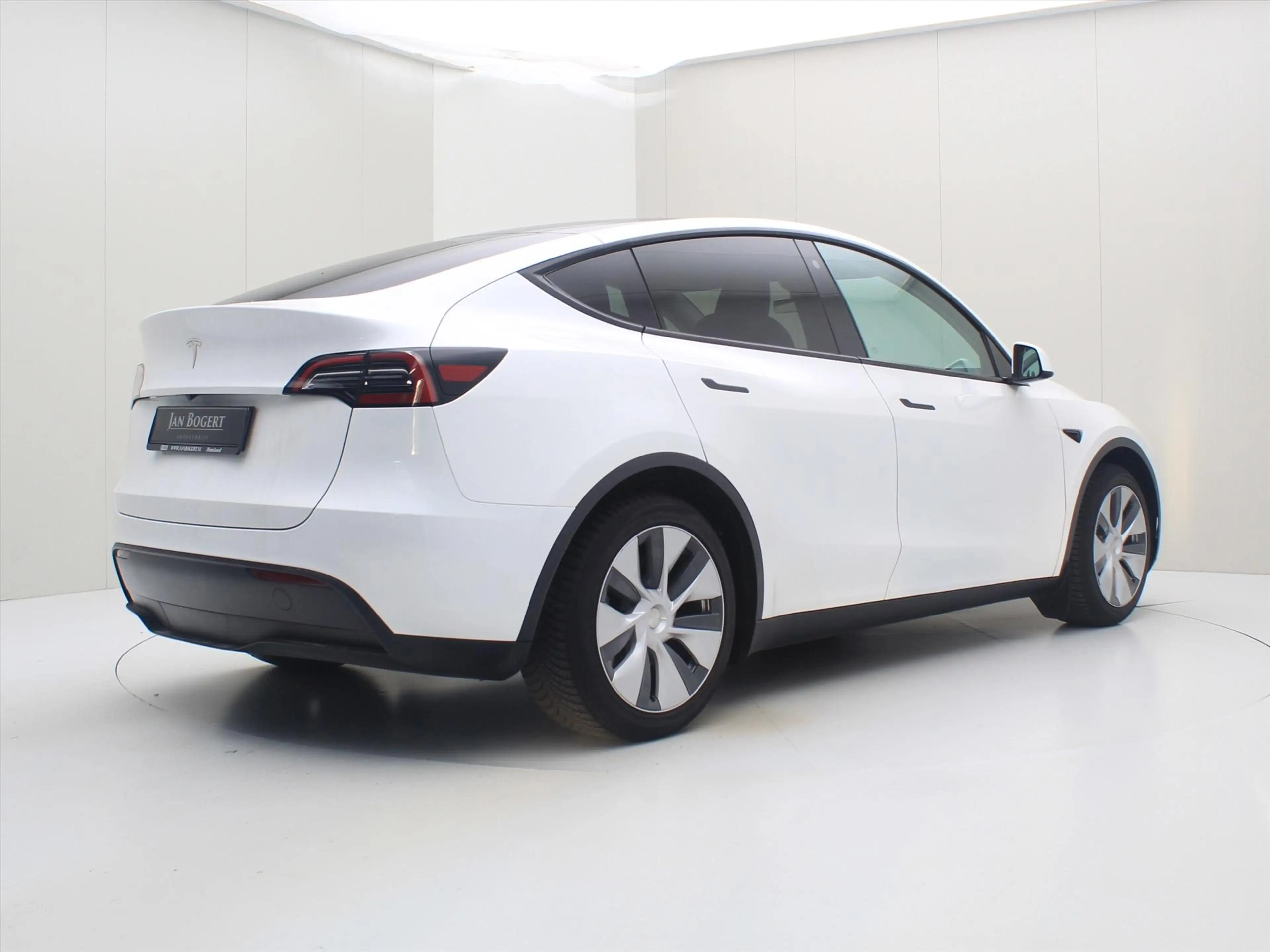 Tesla Model Y Standard RWD Plus 94.2% SoH [ AMD RYZEN+AUTOPILOT+ — photo 3