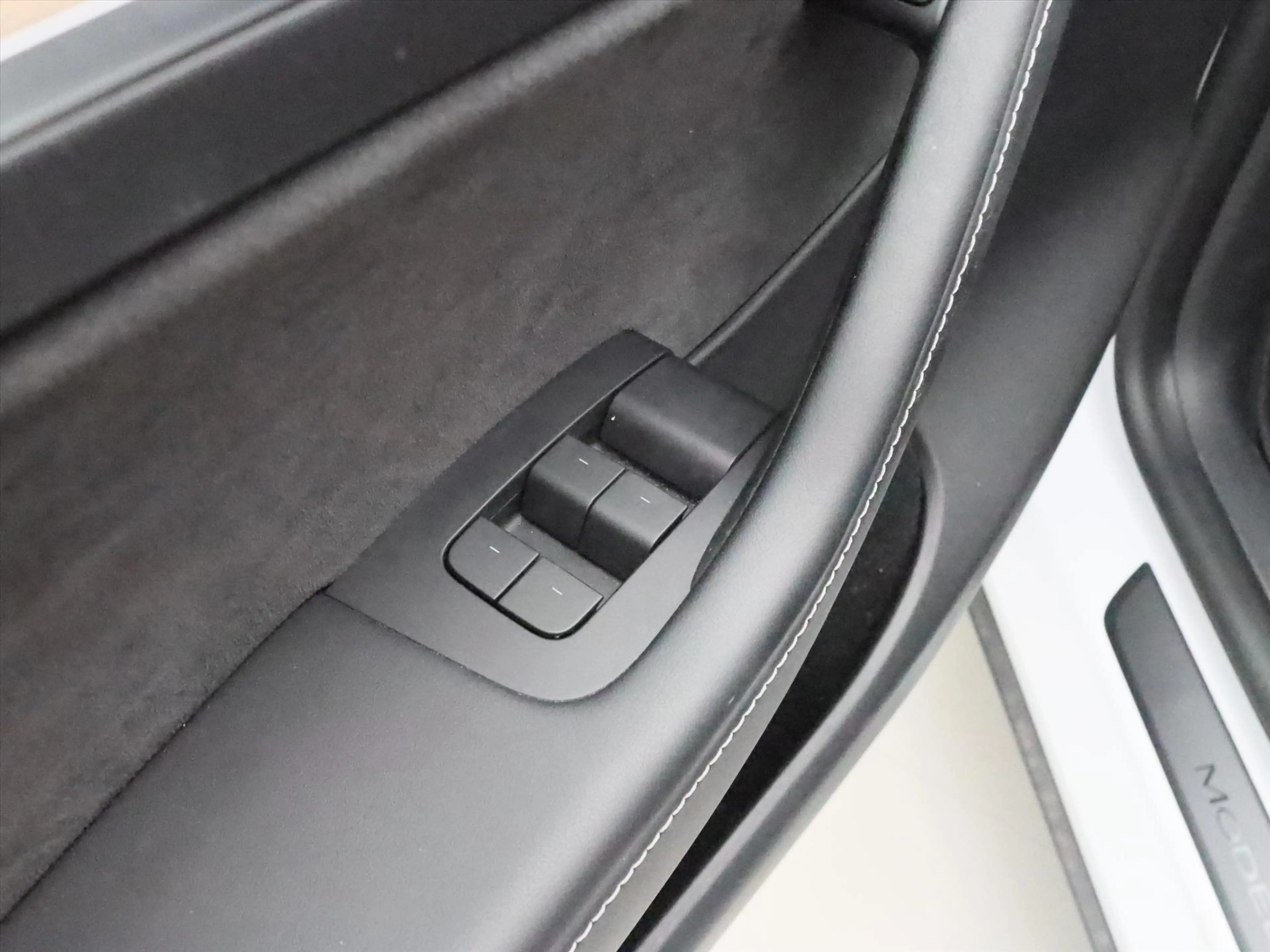 Tesla Model Y Standard RWD Plus 94.2% SoH [ AMD RYZEN+AUTOPILOT+ — photo 34