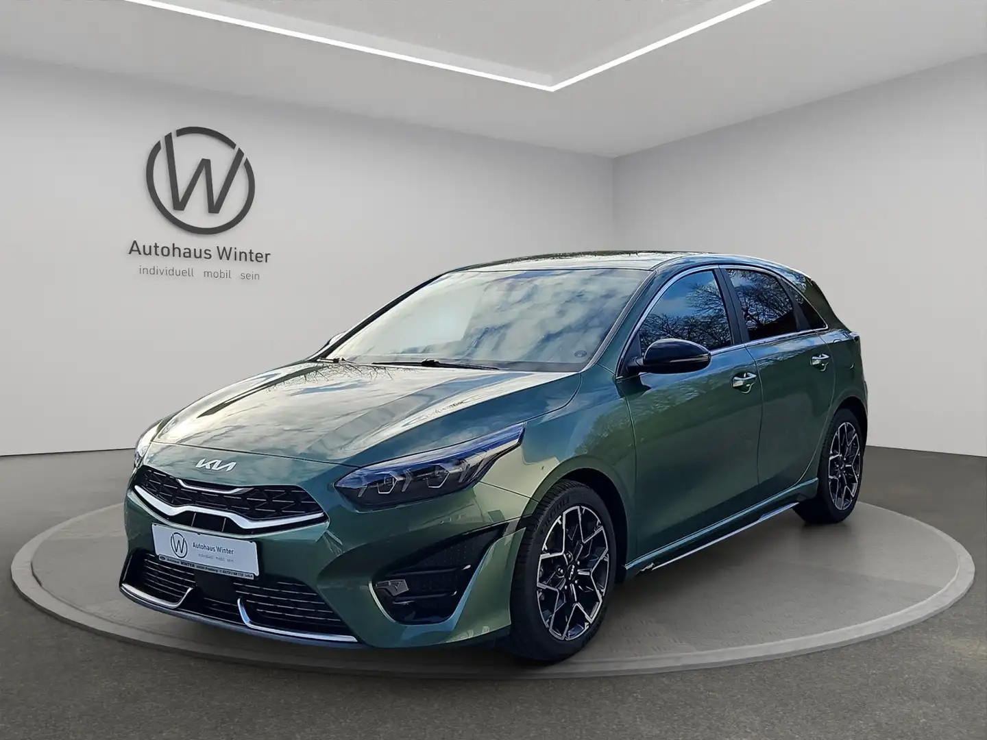 Kia Ceed / cee'd 1,5 T-GDI DCT GT-Line Technik LED ACC Navi Sitzhz Grün - 2