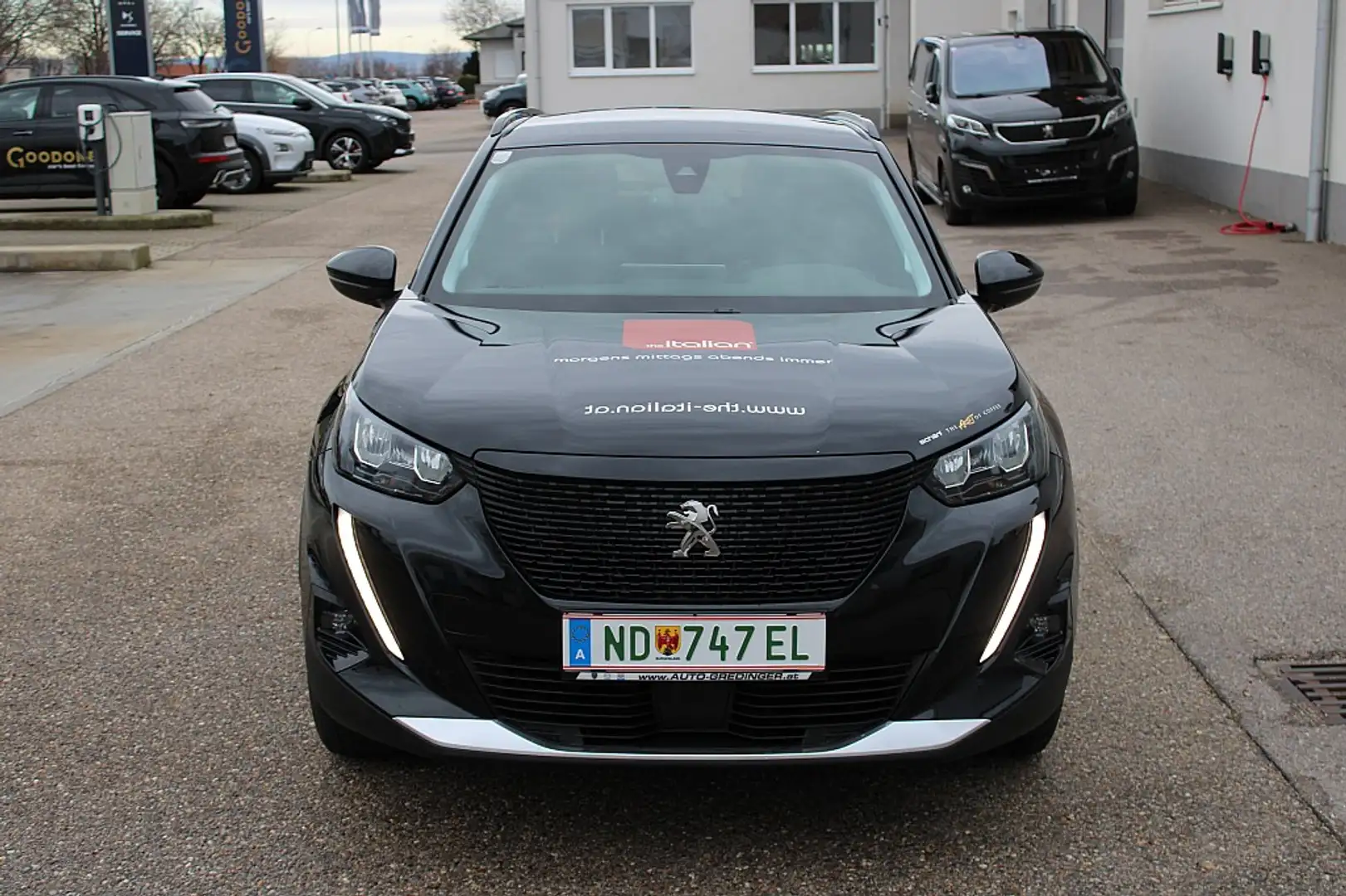 Peugeot e-2008 50kWh Allure Pack Schwarz - 2