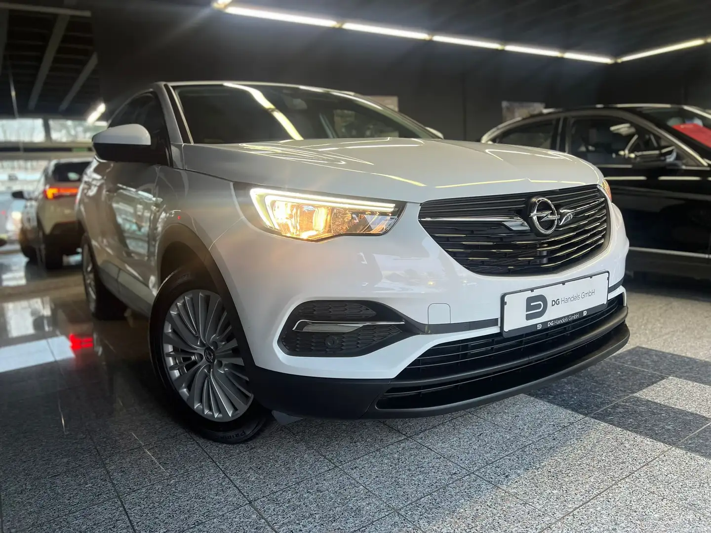 Opel Grandland X Edition  (1.Hand,NAVI,SHZ) Weiß - 2