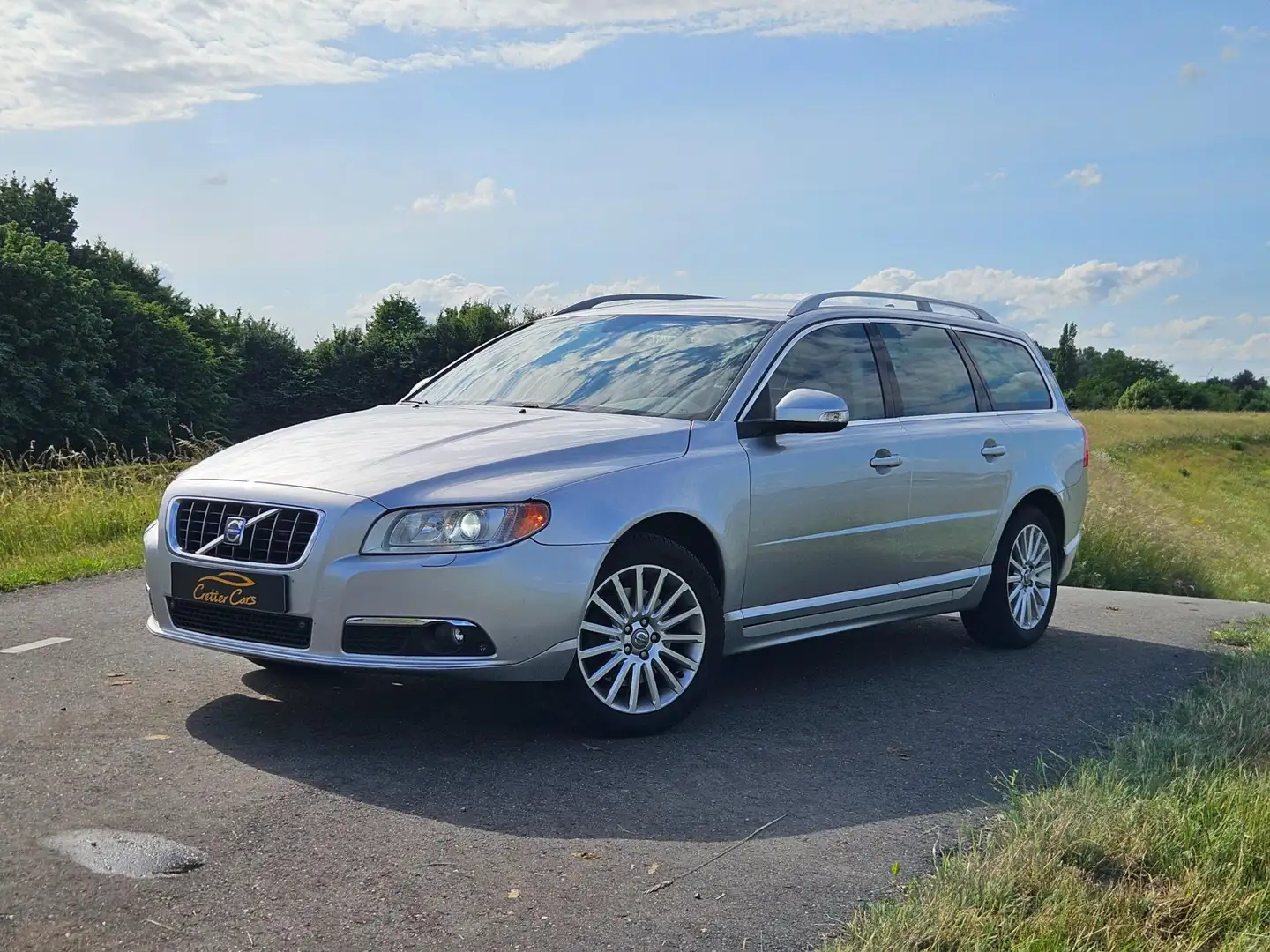 Volvo V70 2.5T Summum | Youngtimer | R-Design | Trekhaak Gris - 1
