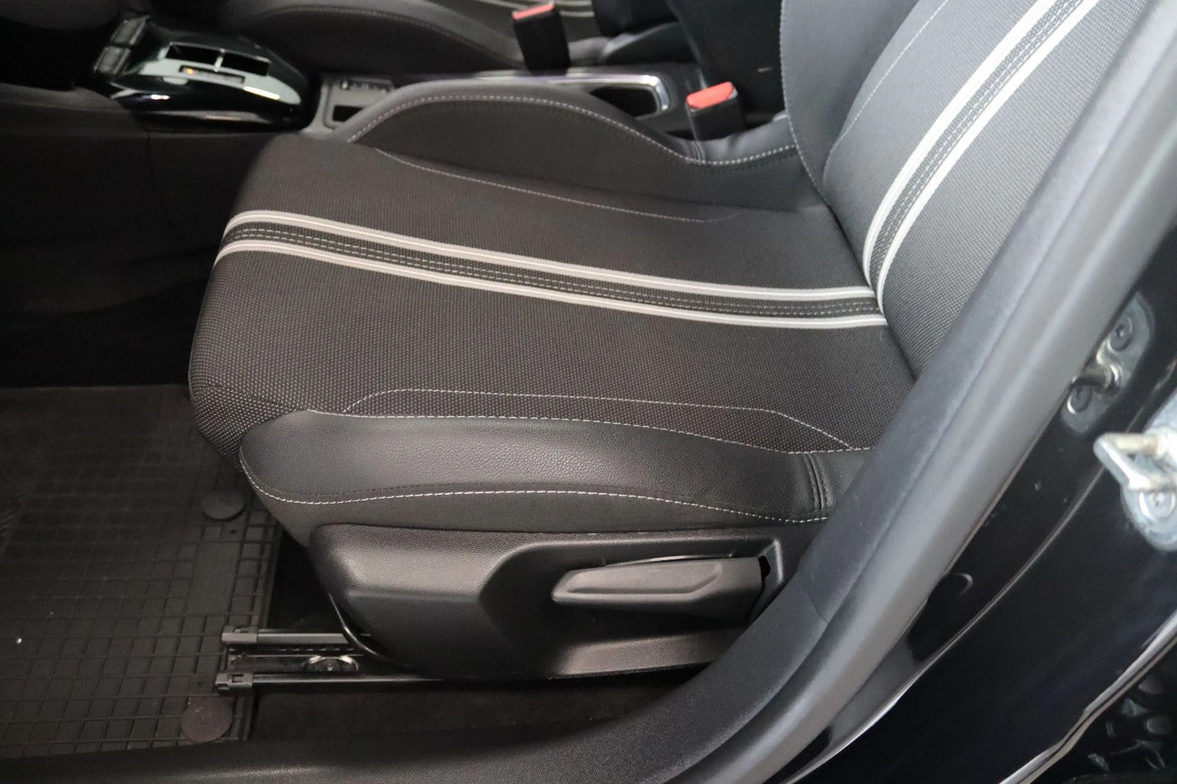 Opel Corsa 6 1.2 Turbo GS Auto * 1.HAND + GARANTIE * — photo 10