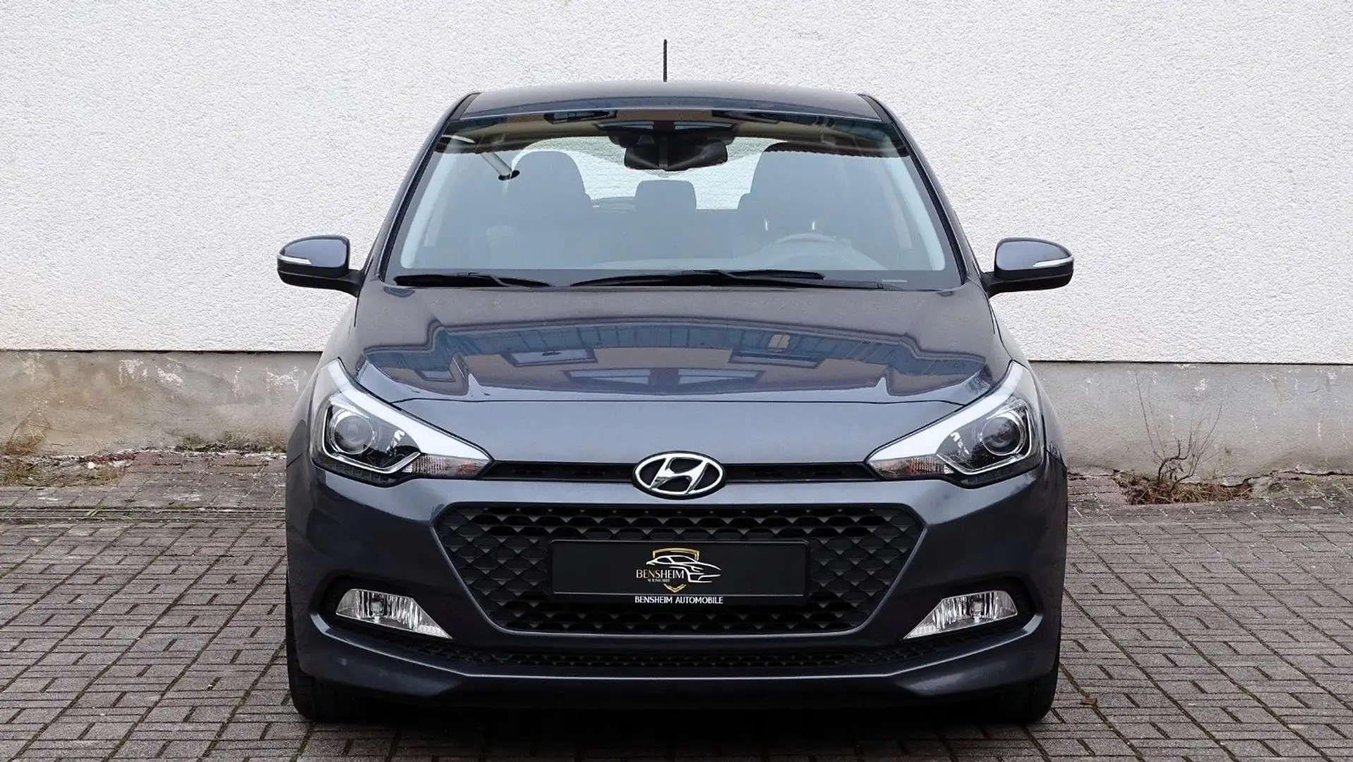 Hyundai i20 Trend|1.Hand|Automatik|SHZ|LHZ|Tempomat|PDC| Grau - 2