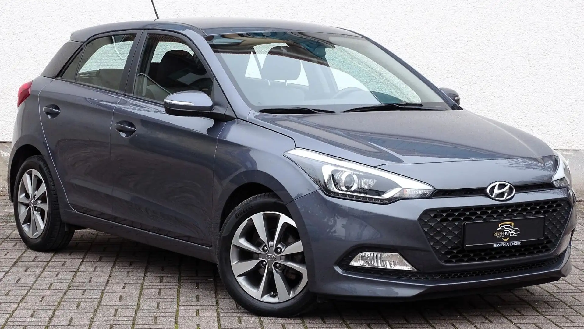 Hyundai i20 Trend|1.Hand|Automatik|SHZ|LHZ|Tempomat|PDC| Grau - 1
