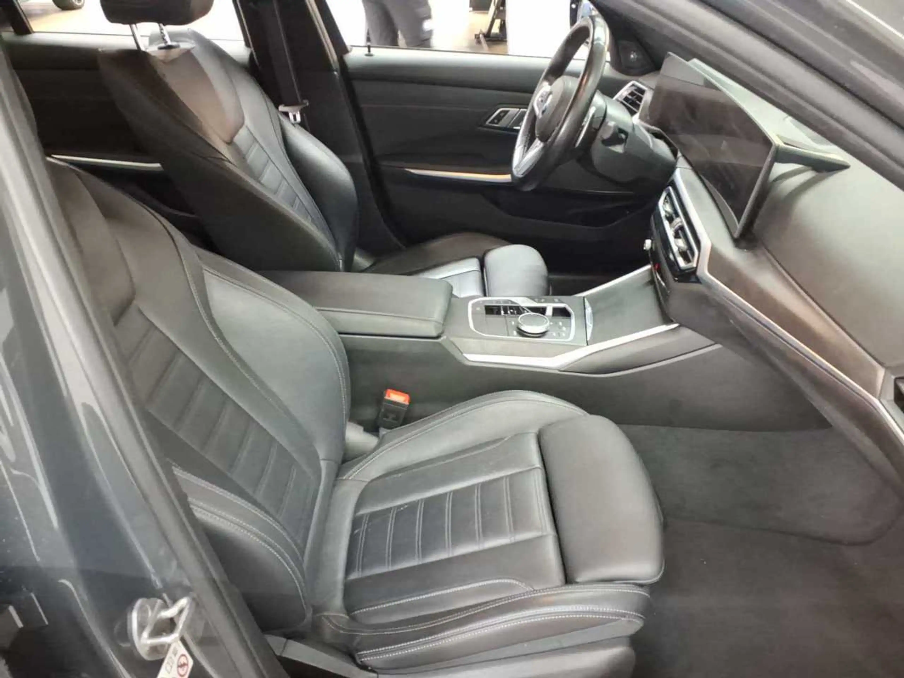 BMW 320 320i Aut. M Sport Pro Navi Leder  HuD H&K — photo 8