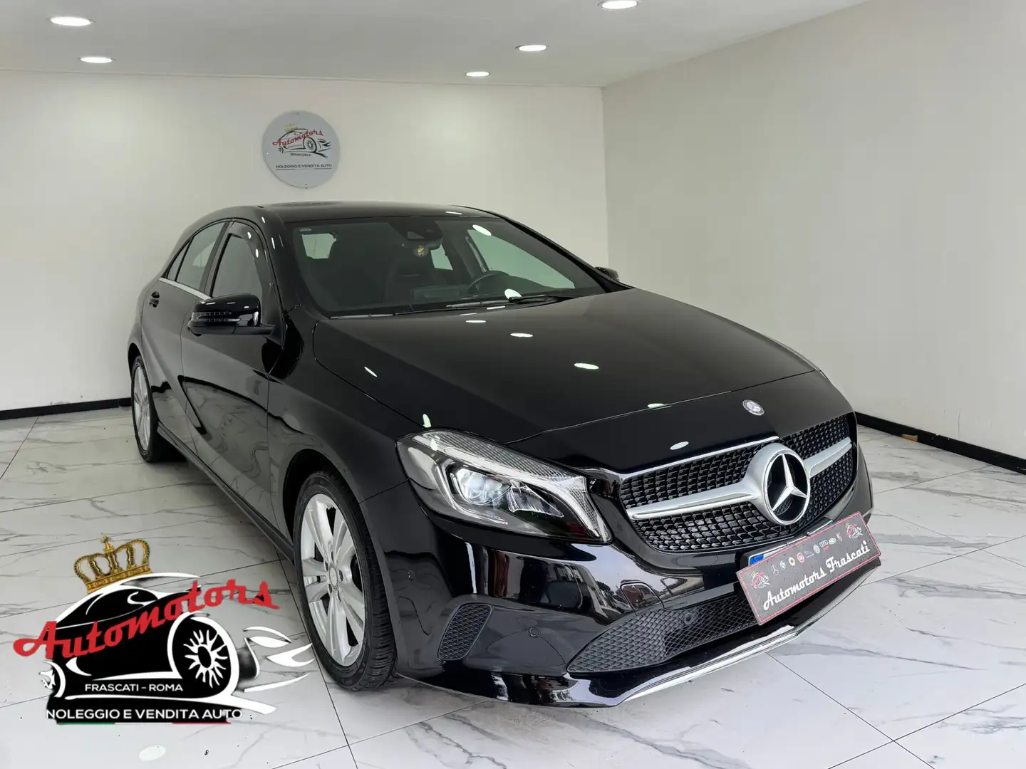 Mercedes-Benz A 180 d Sport -AUTOM-LED-CARPLAY-2017 - 1