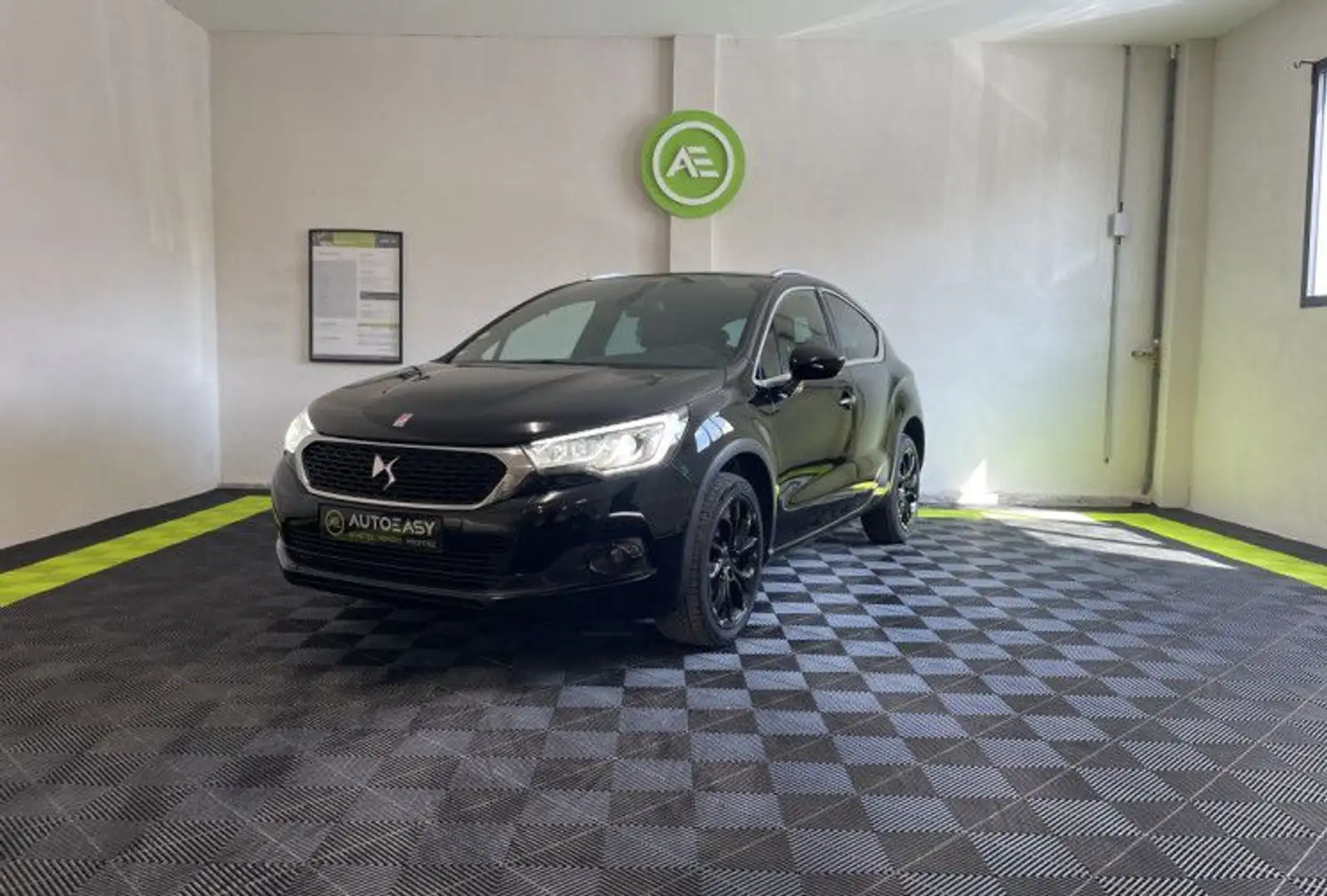 Citroen DS4 DS 4 Crossback BlueHDi 120 Sport Chic S&amp;S EAT6 Noir - 1