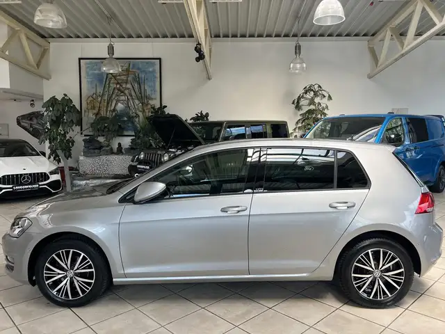 Volkswagen Golf view 7