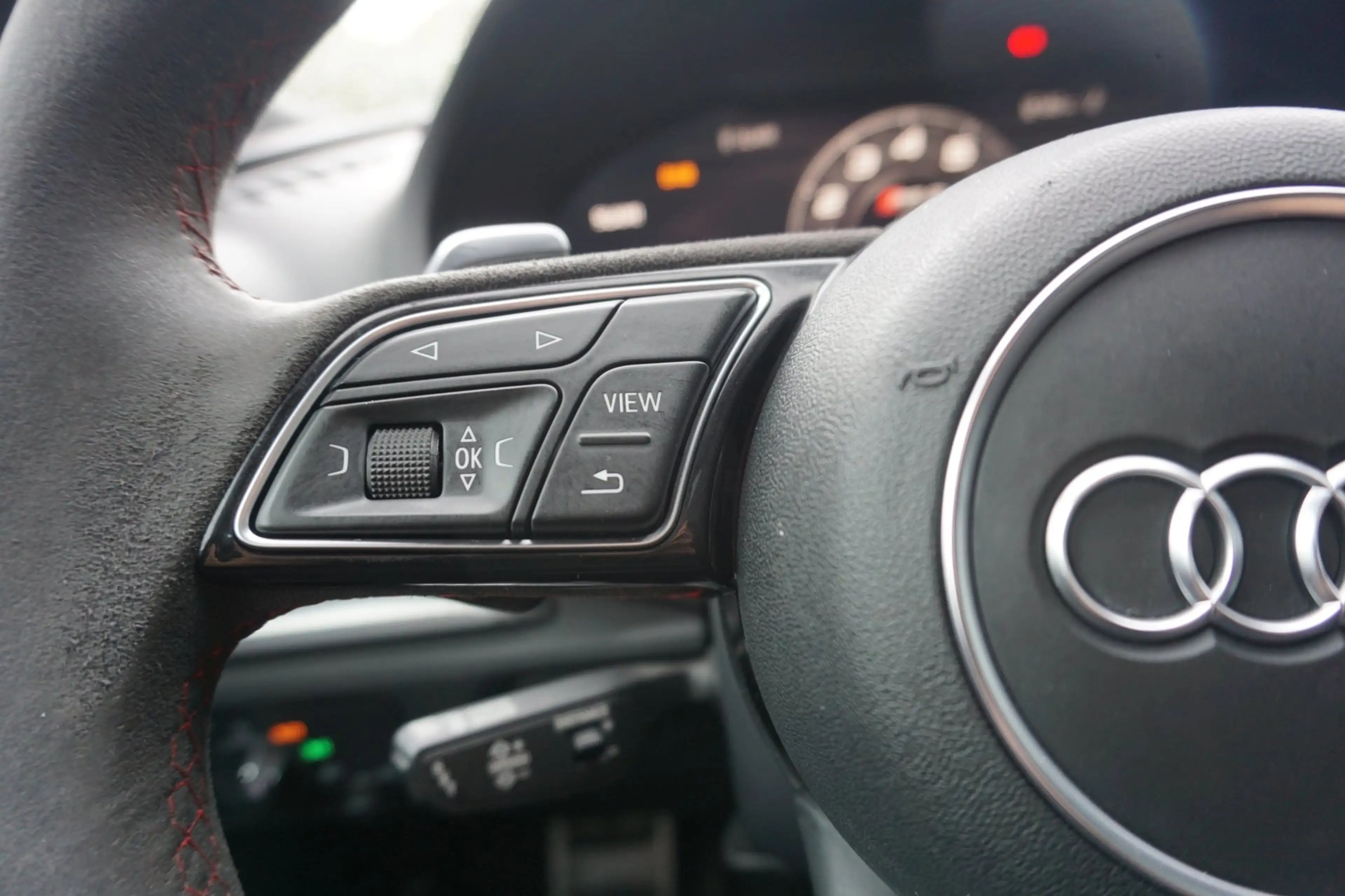 Audi RS3 Limousine 2.5 TFSI quattro — photo 10