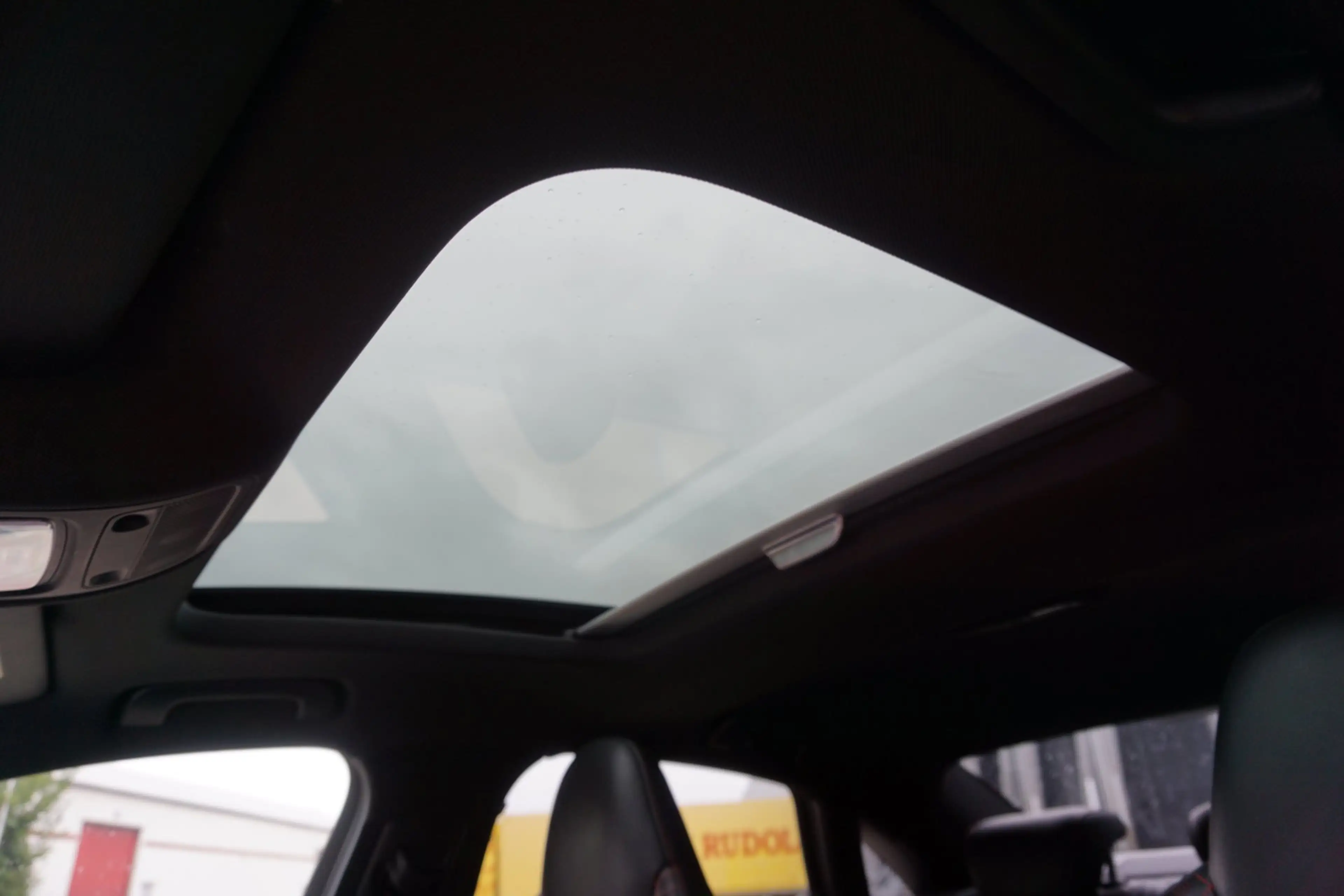 Audi RS3 Limousine 2.5 TFSI quattro — photo 31