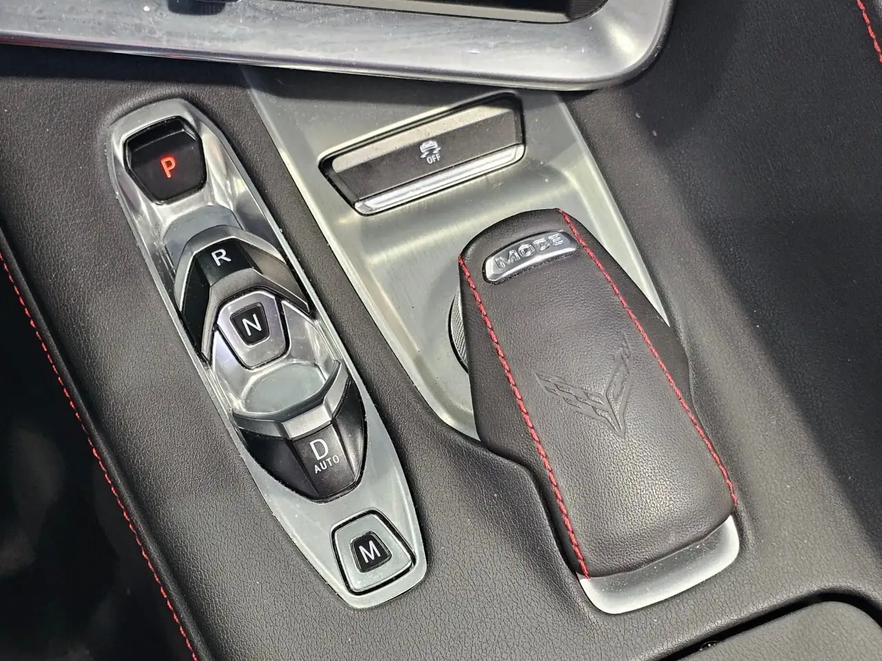 Chevrolet Corvette снимка Chevrolet Corvette