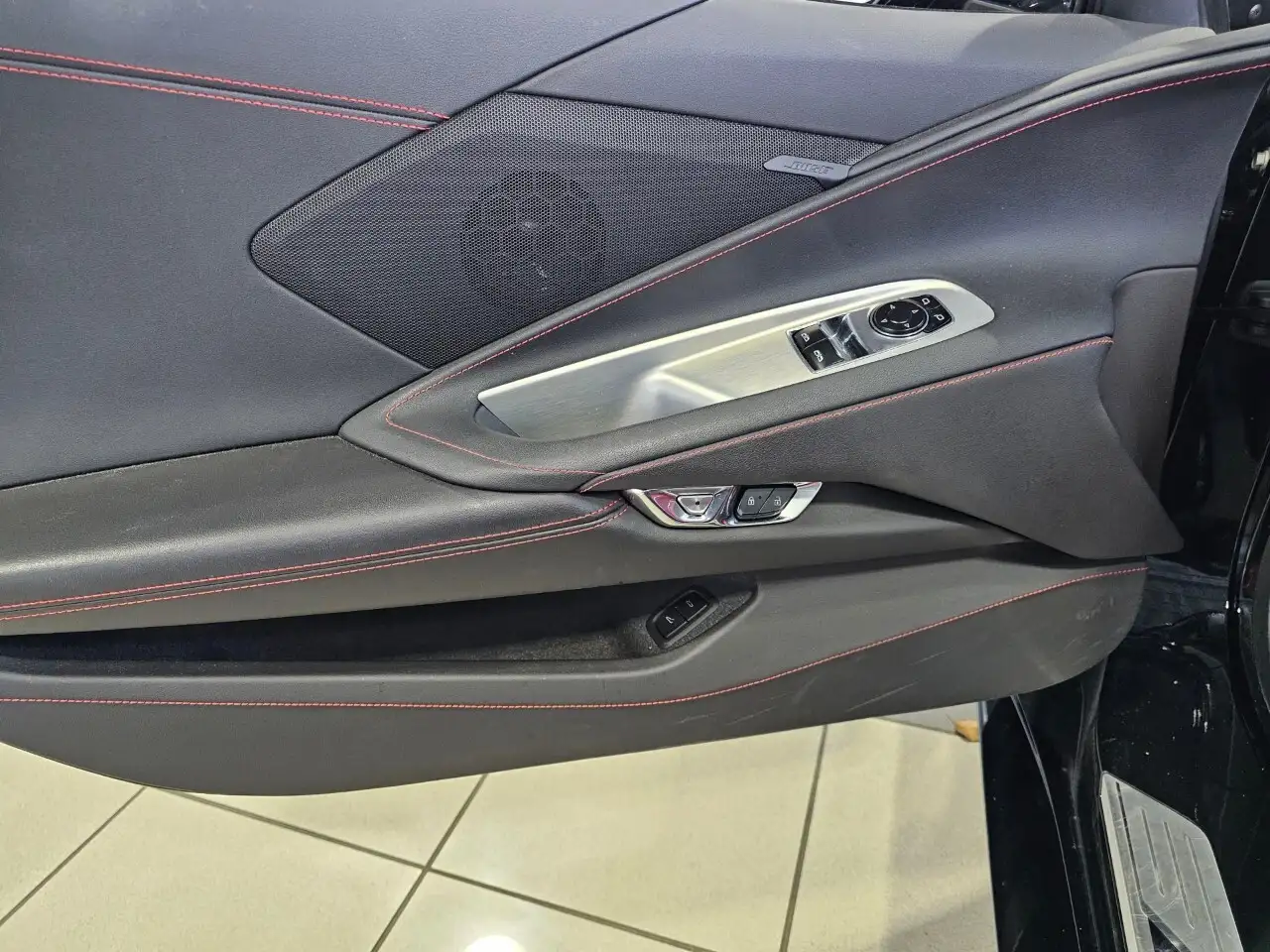 Chevrolet Corvette снимка Chevrolet Corvette