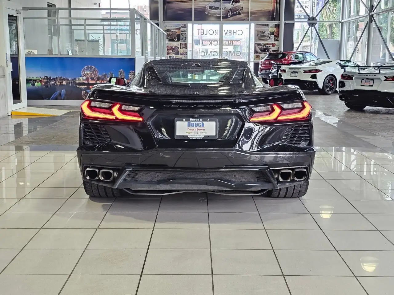 Chevrolet Corvette снимка Chevrolet Corvette