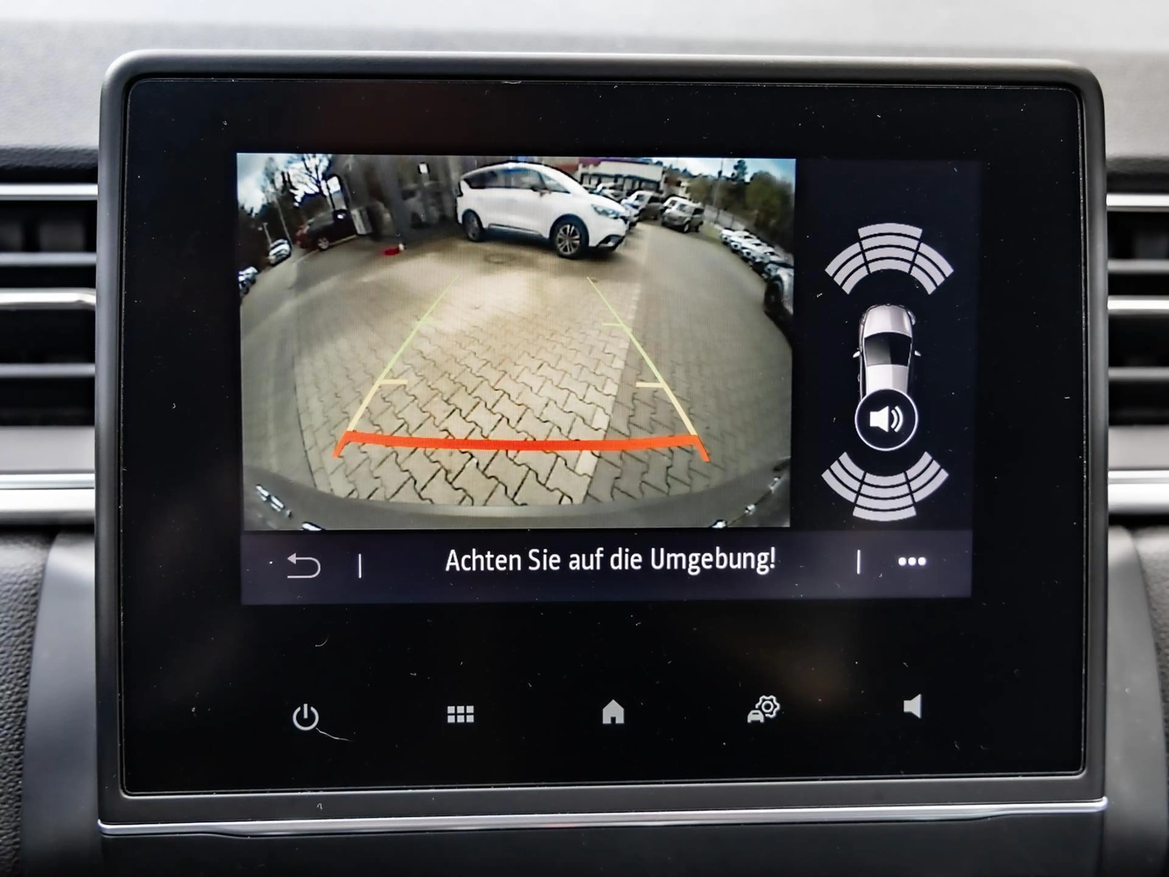 Renault Captur TECHNO E-TECH Plug-in 160 NAVI SHZ PDC — photo 15