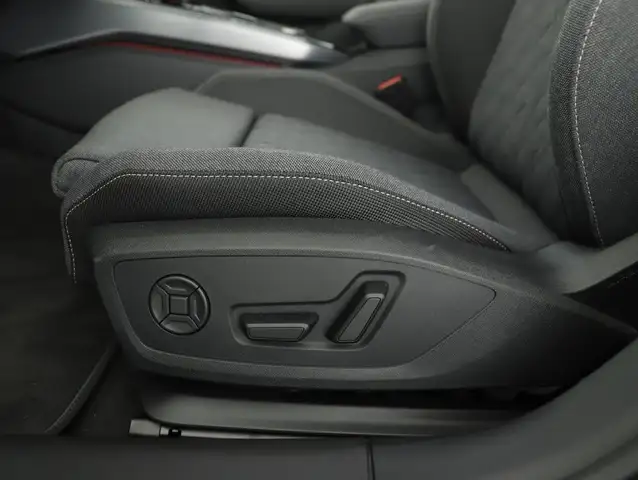 Audi A6 view 10