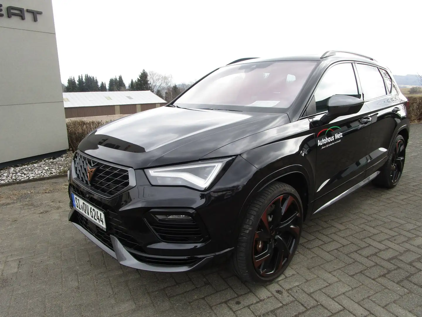 CUPRA Ateca 2.0 TSI VZ 4Drive 7-Gang DSG Akrapovic Černá - 1