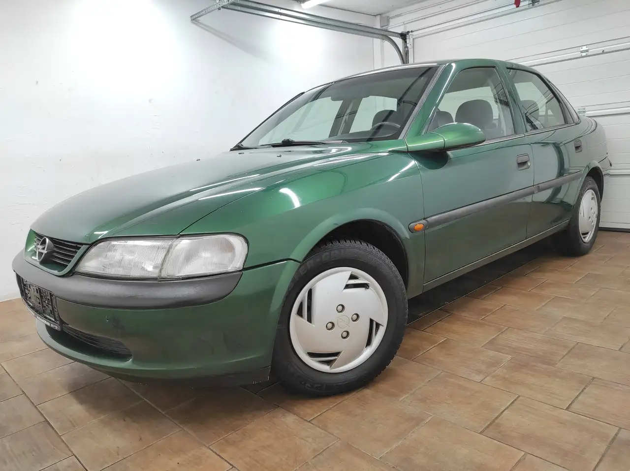 Opel Vectra B X 1.6 SZR KLIMAANLAGE USB AUX-IN SERVO ABS M+S, foto 2